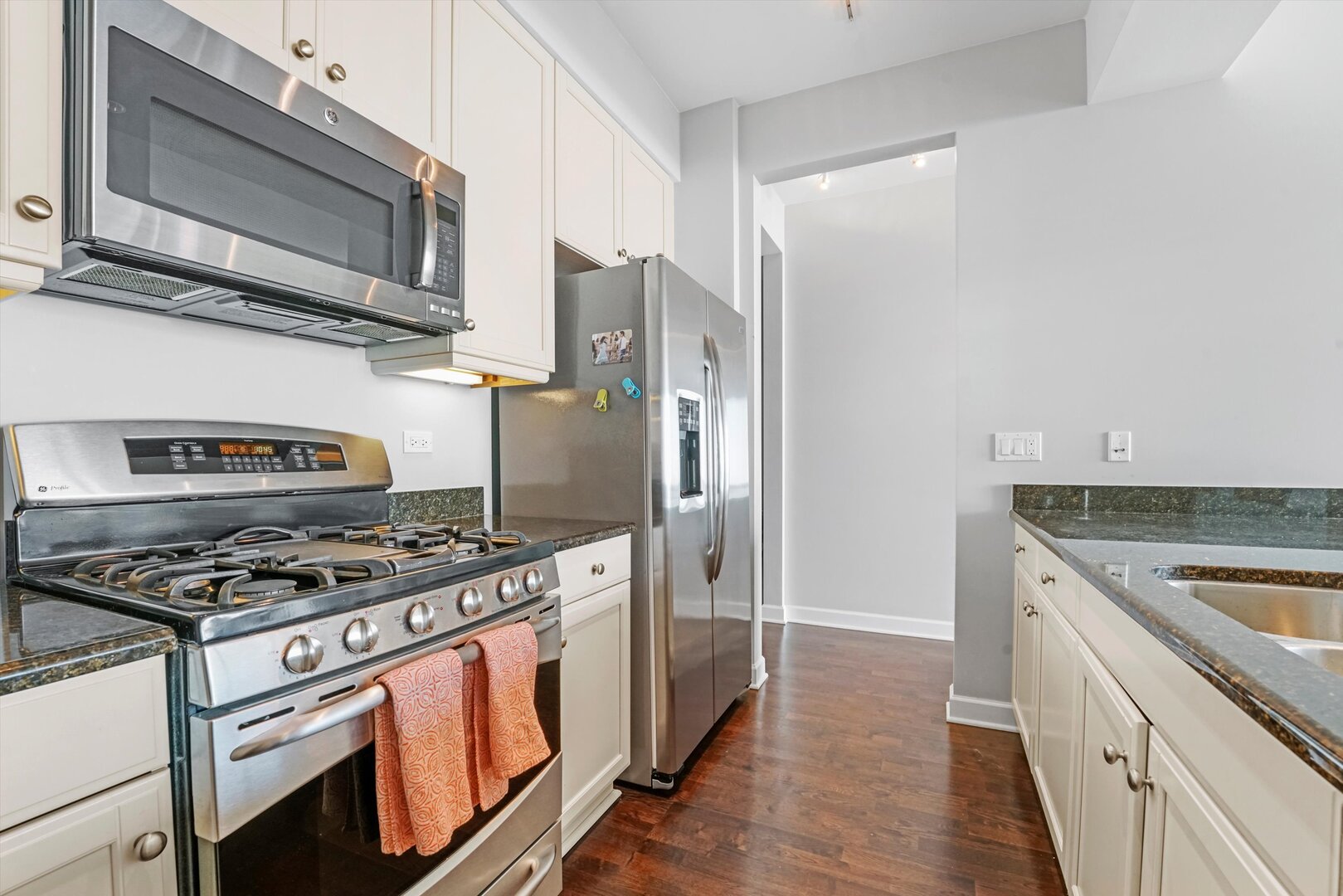 1201 S Prairie Avenue Unit: 3404