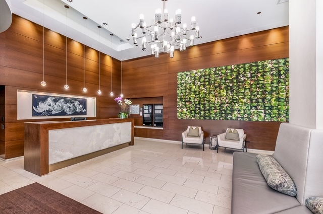 1201 S Prairie Avenue Unit: 3404