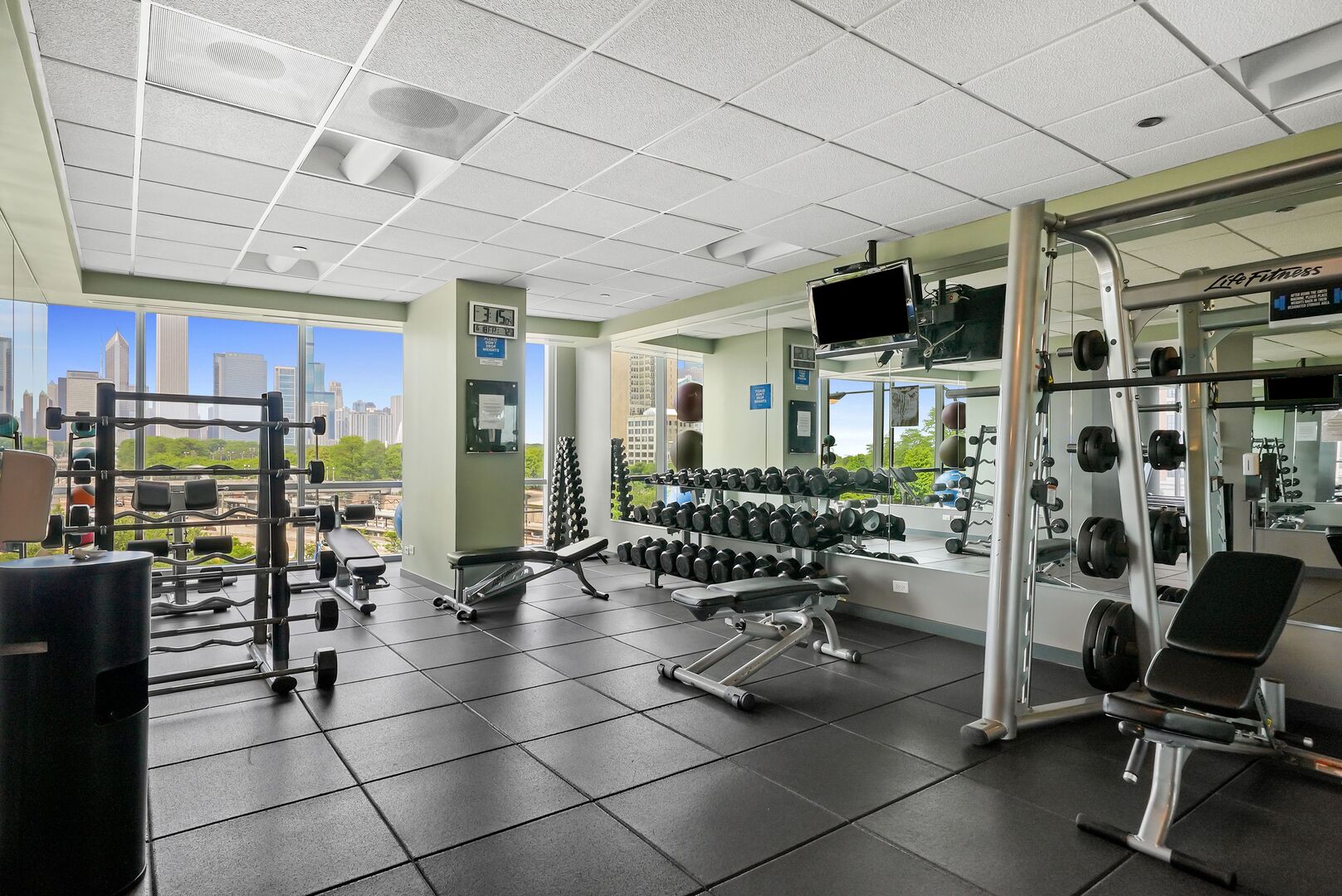 1201 S Prairie Avenue Unit: 3404
