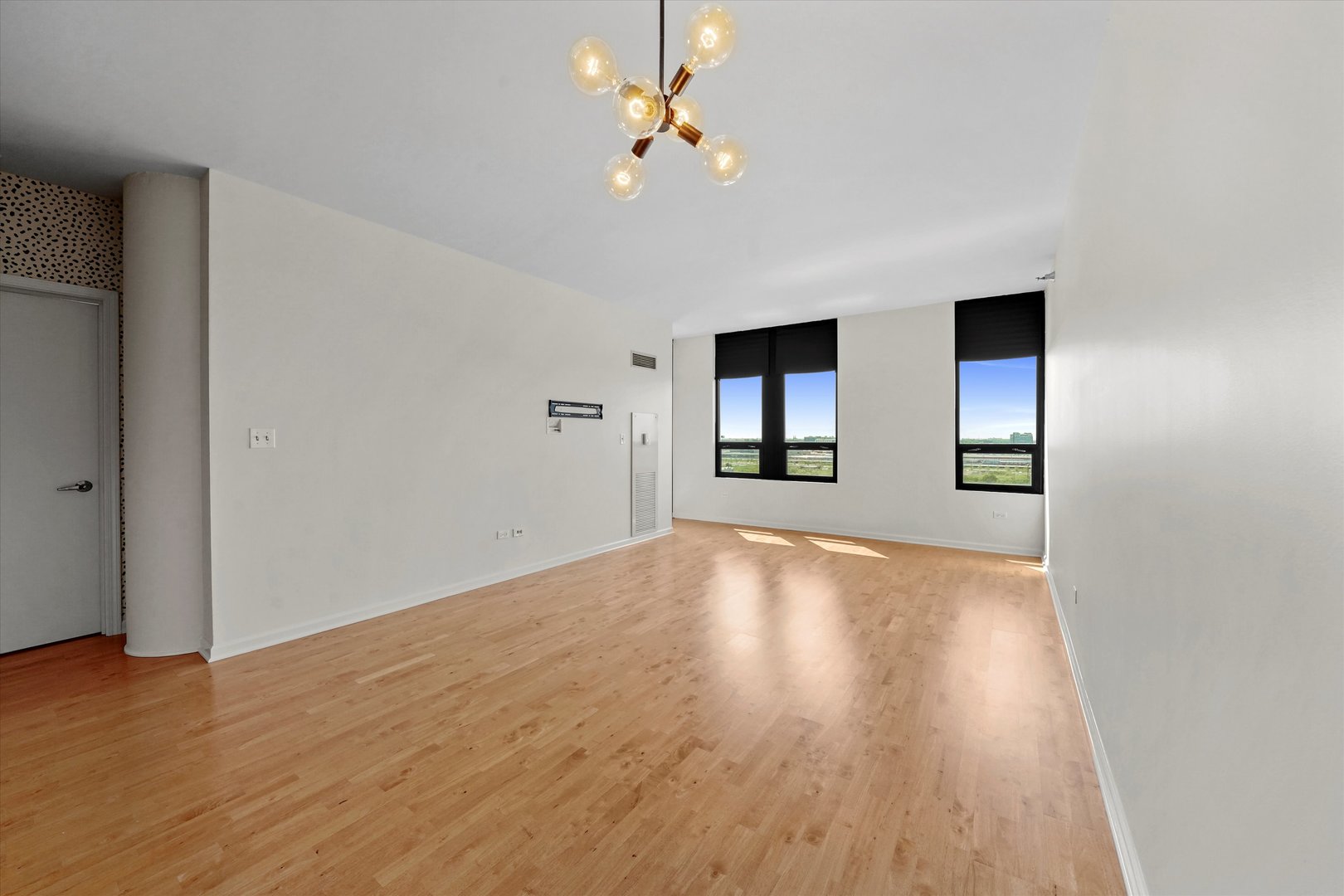 1255 S State Street Unit: 1006