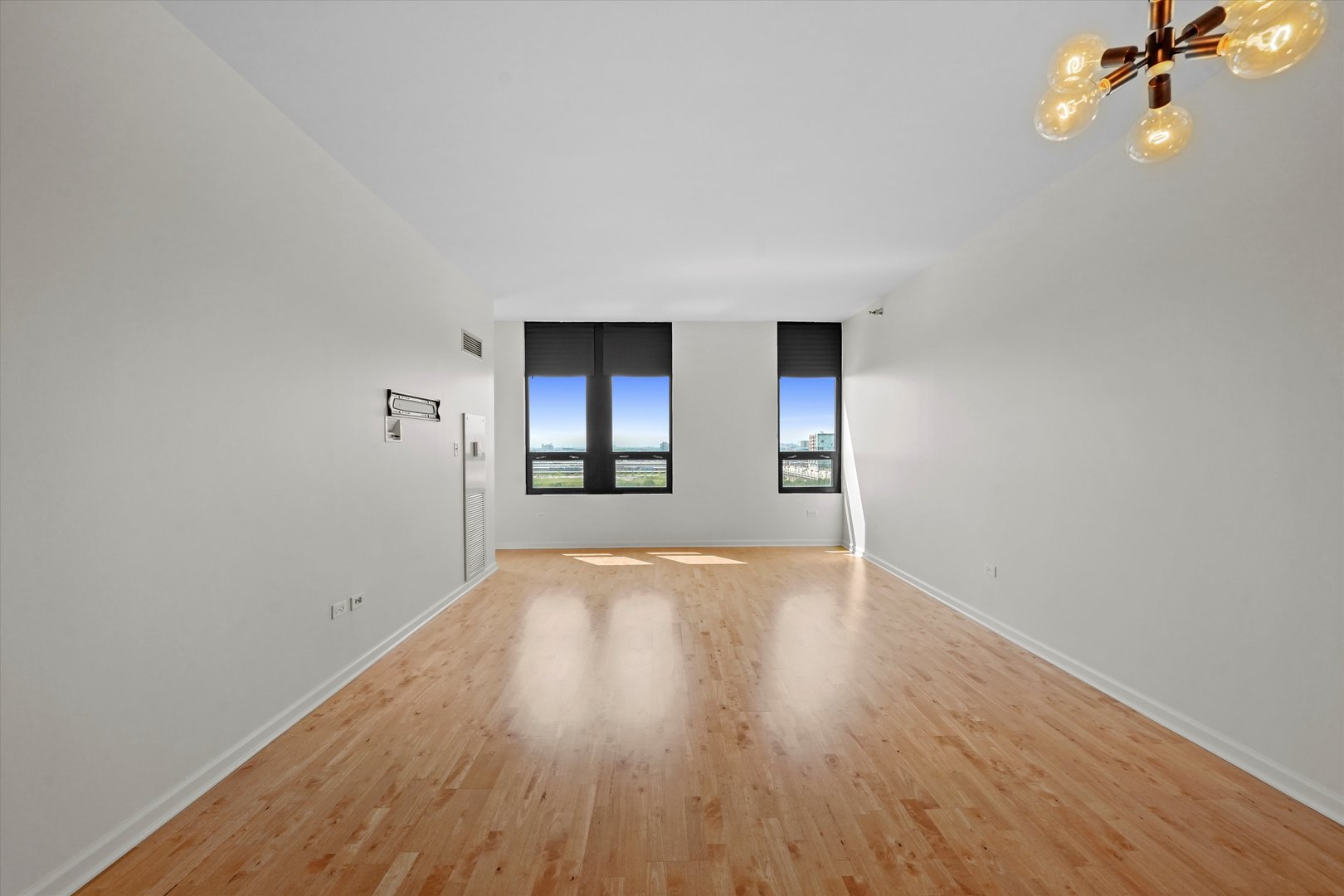 1255 S State Street Unit: 1006
