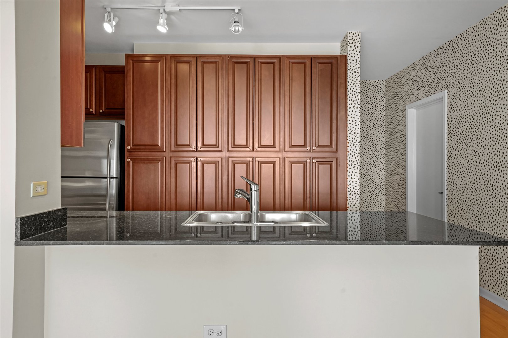 1255 S State Street Unit: 1006