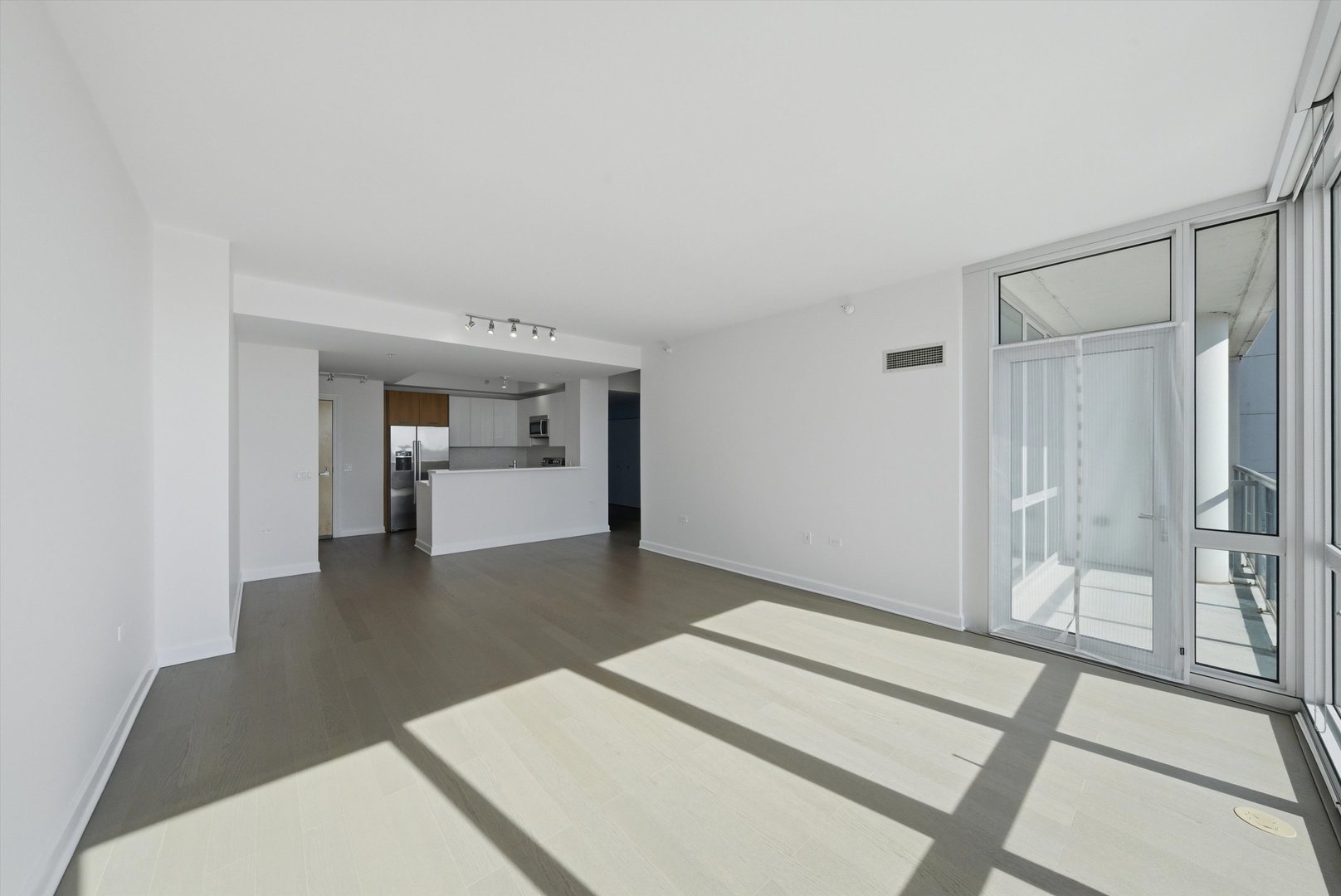 1629 S Prairie Avenue Unit: 2910