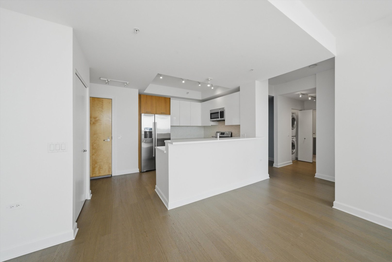 1629 S Prairie Avenue Unit: 2910