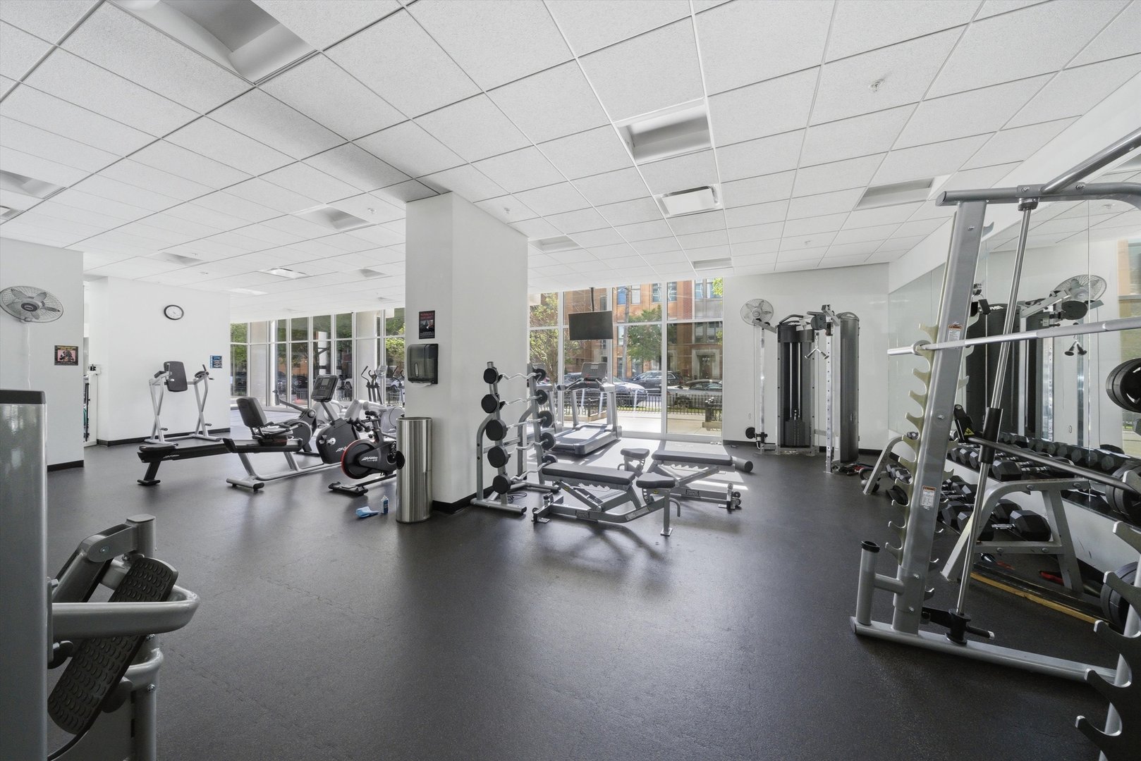 1629 S Prairie Avenue Unit: 2910