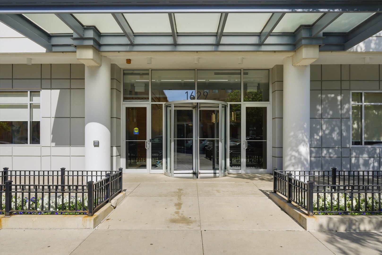 1629 S Prairie Avenue Unit: 2910