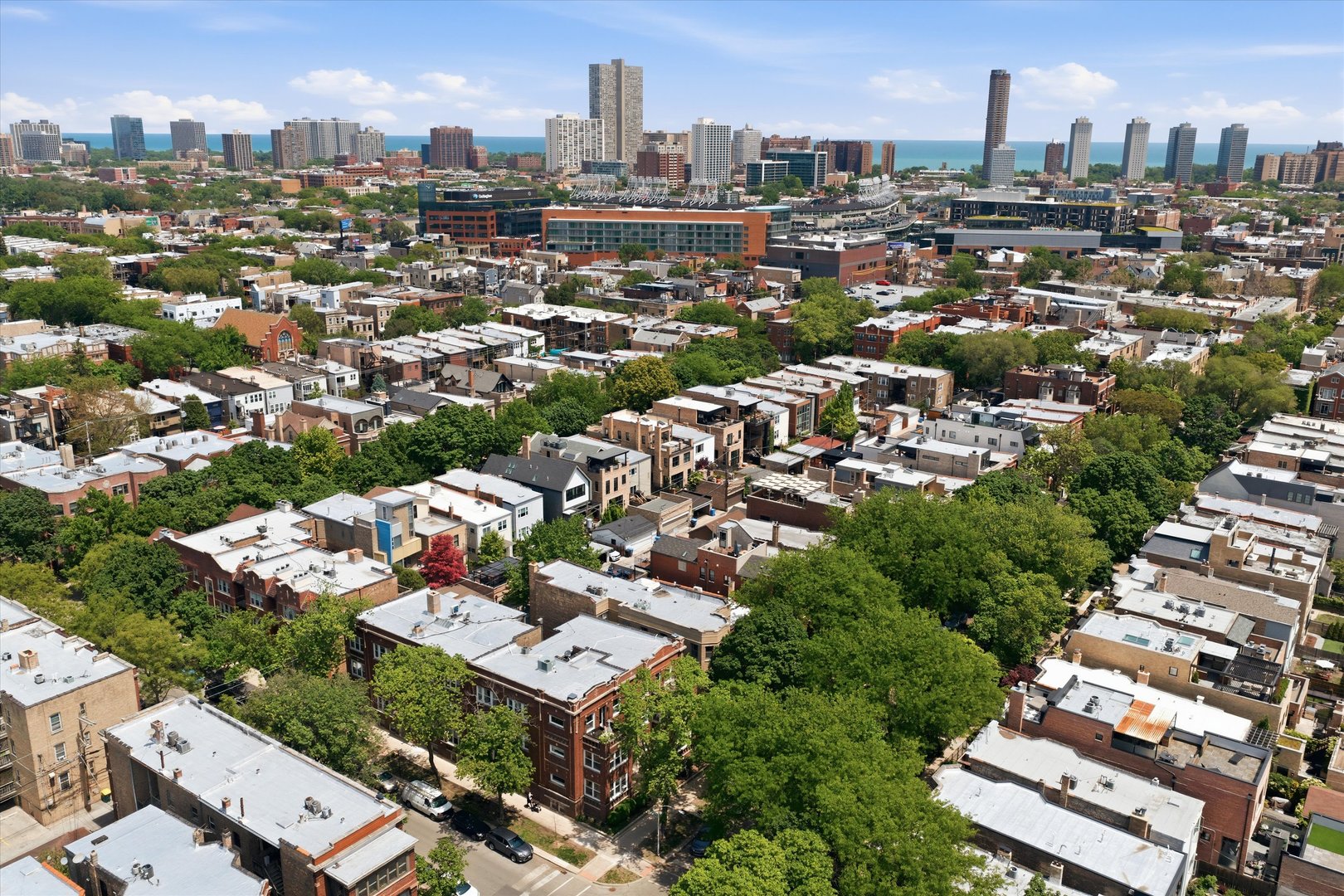 3503 N Lakewood Avenue Unit: 2