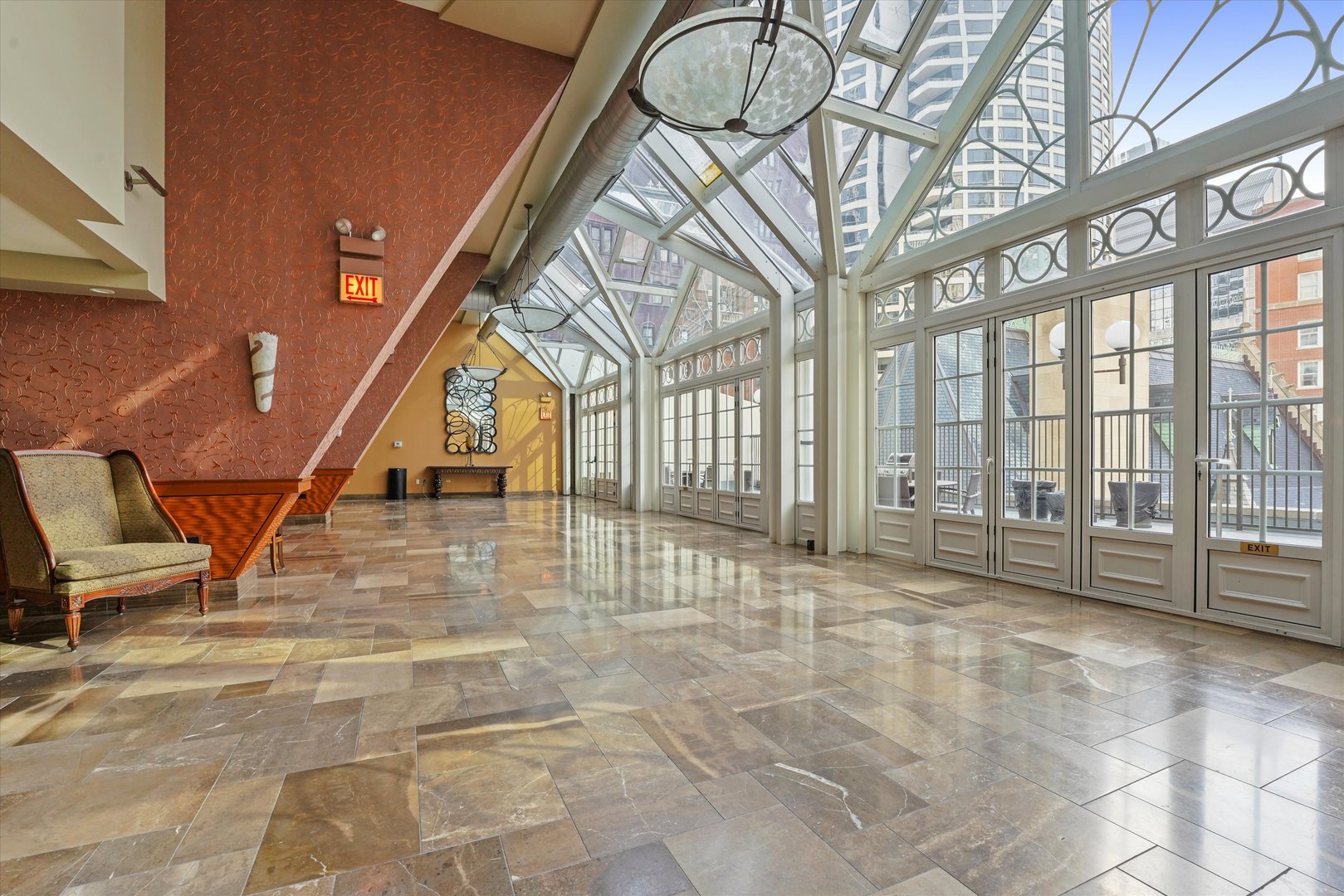 111 E Chestnut Street Unit: 38F