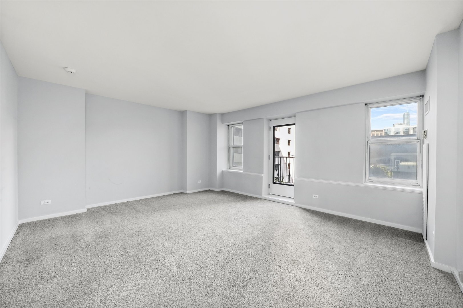 40 E 9TH Street Unit: 710