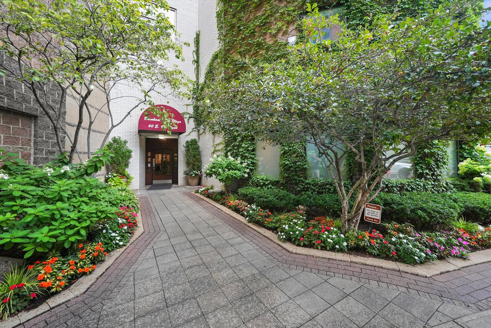 40 E 9TH Street Unit: 710