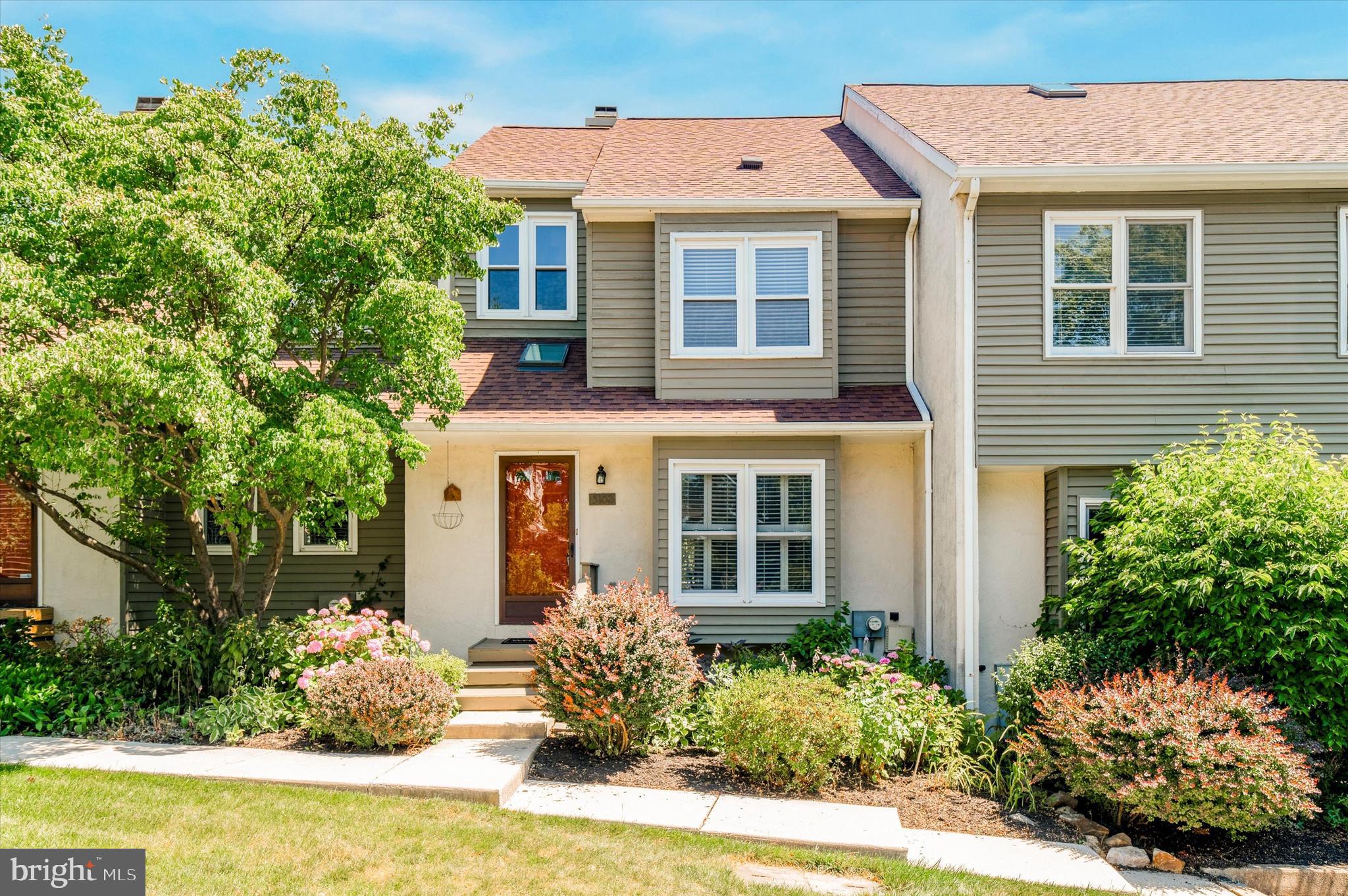 5102 SHANNON COURT