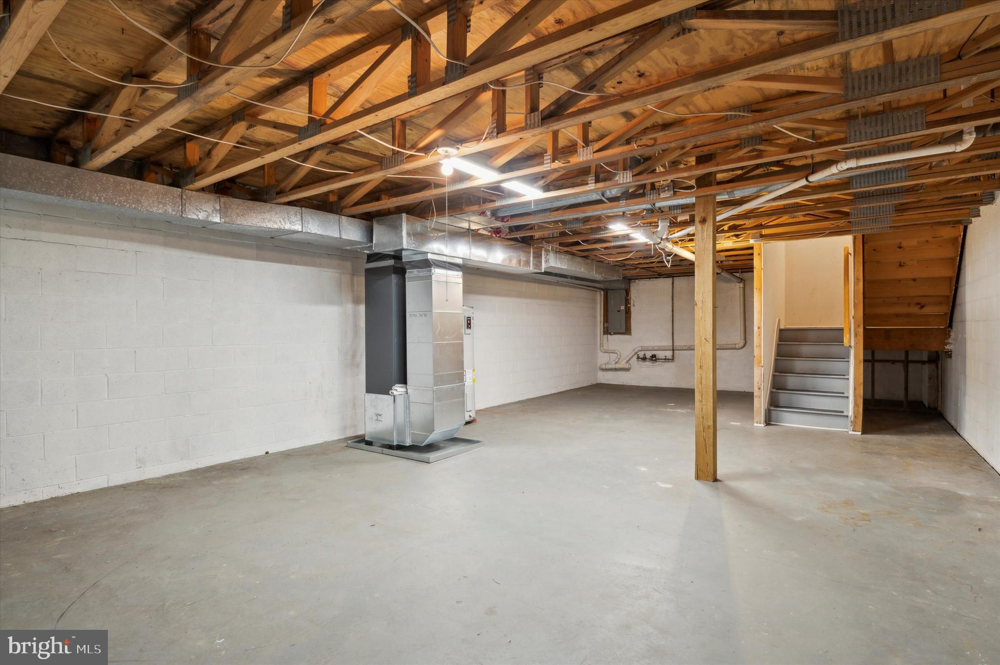5102 SHANNON COURT