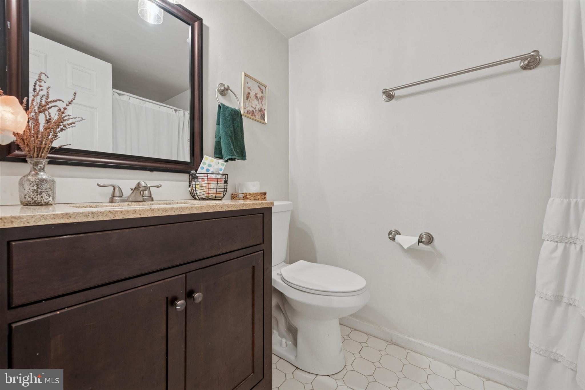 711 WASHINGTON PLACE 11
