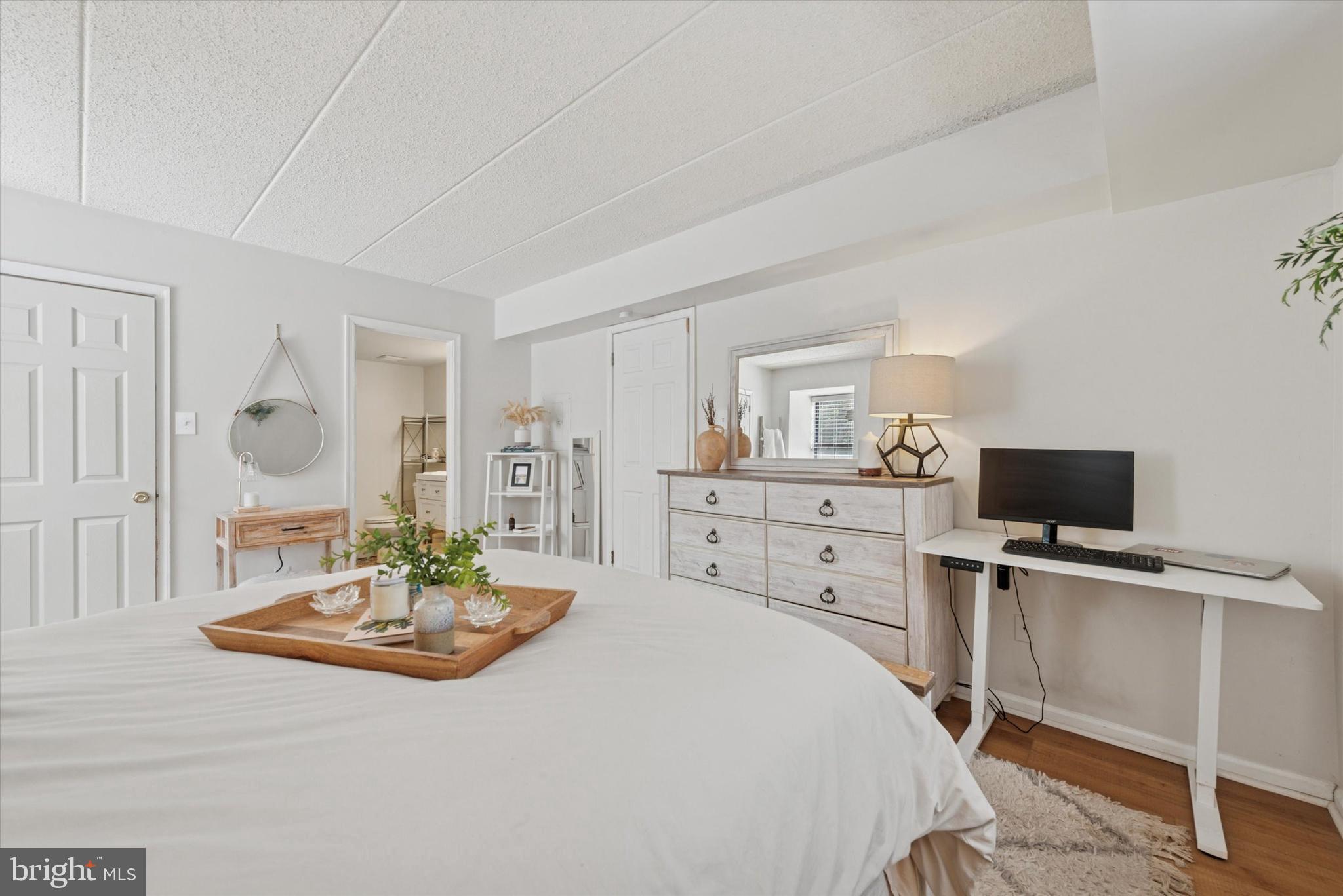 711 WASHINGTON PLACE 11
