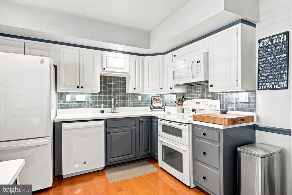 347 DEVON WAY Unit: 347