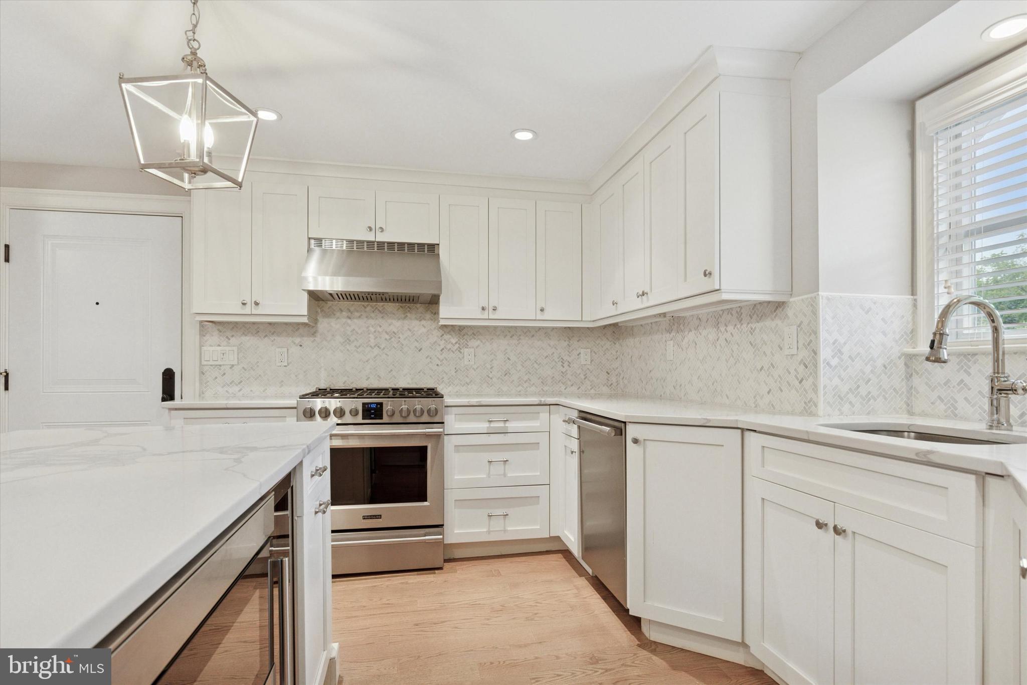 200 W WAYNE AVENUE APT 4
