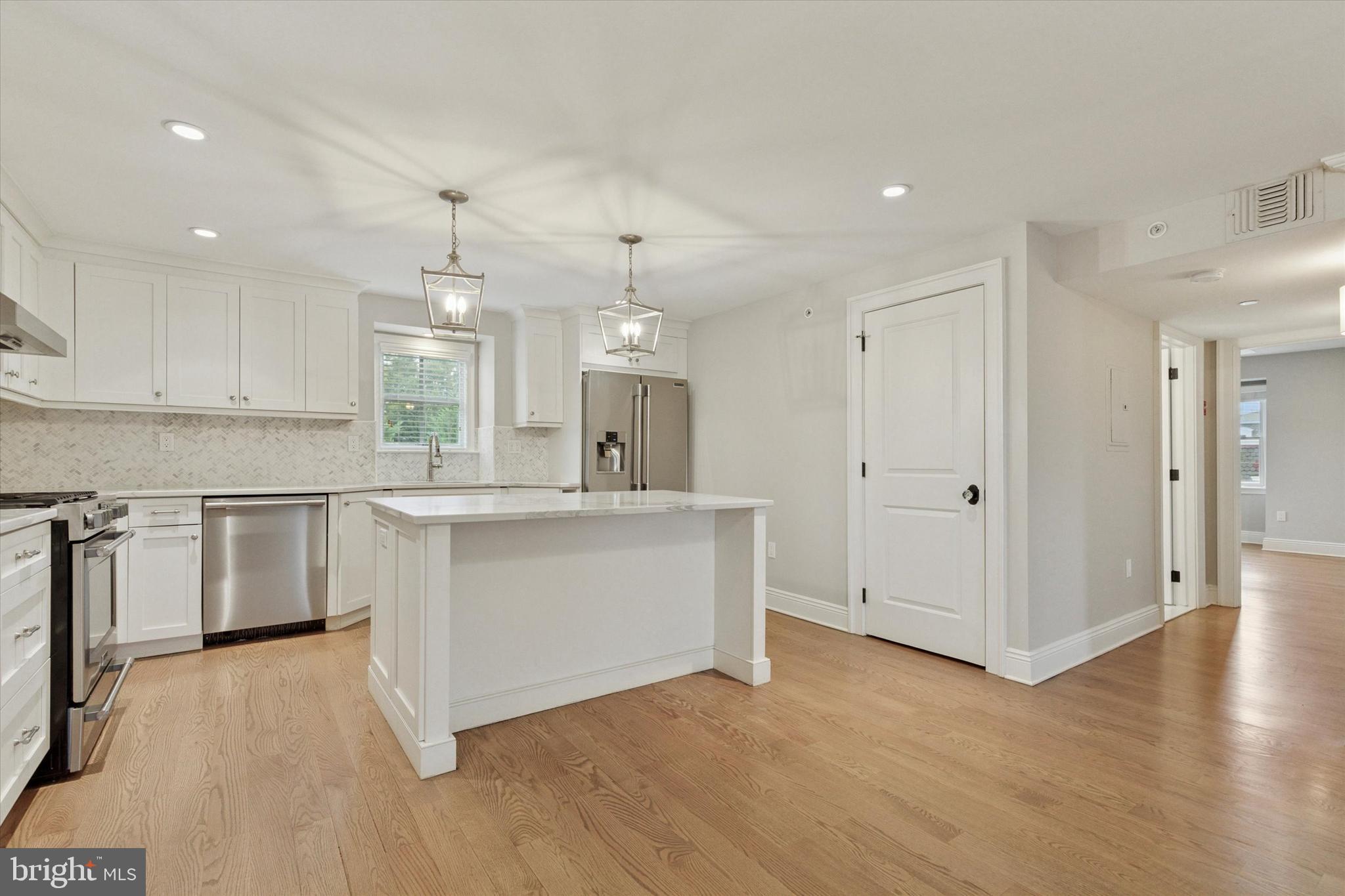 200 W WAYNE AVENUE APT 4