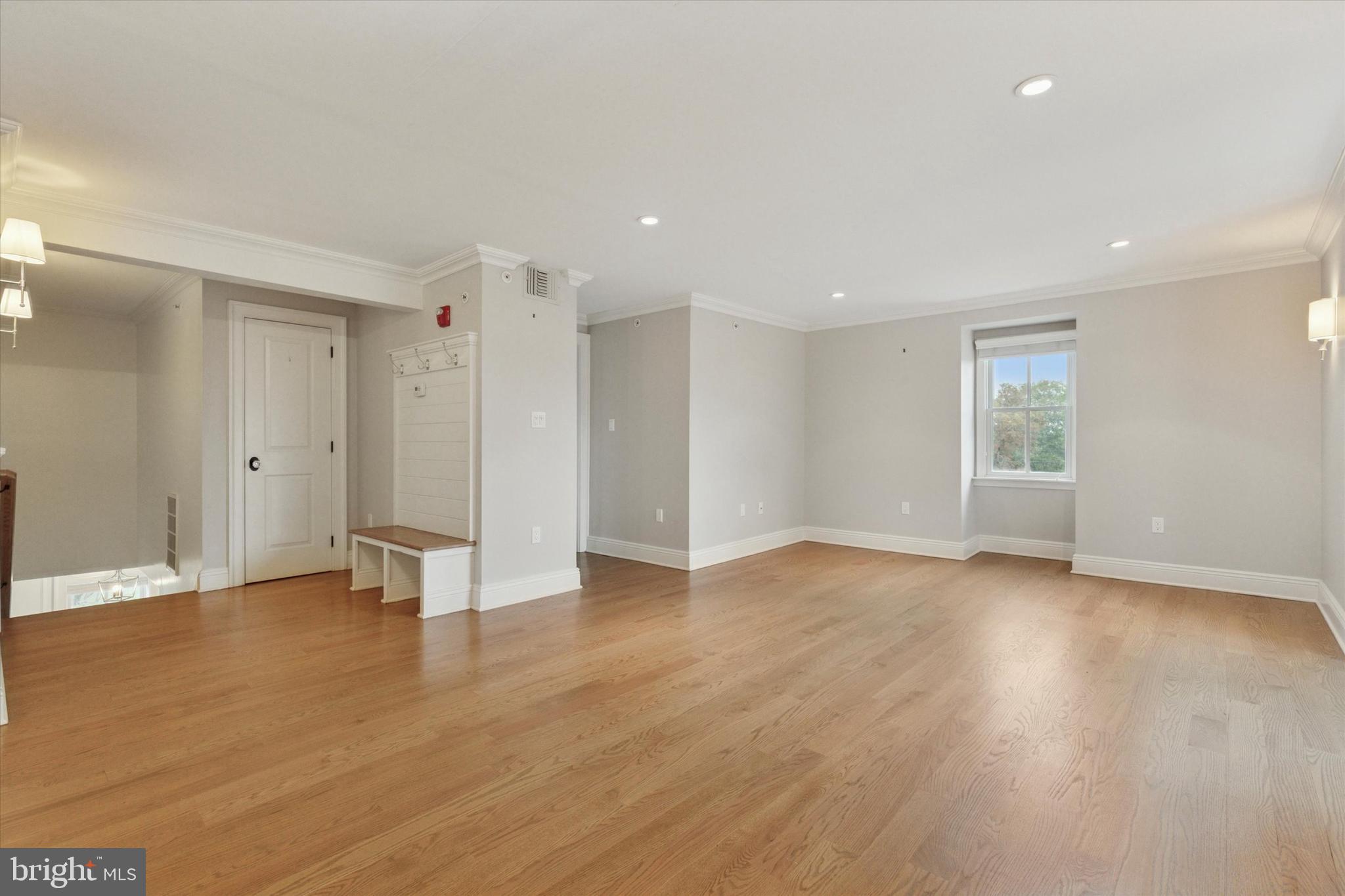 200 W WAYNE AVENUE APT 4