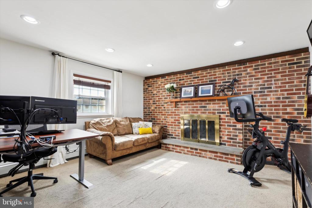 290 W VALLEY FORGE ROAD