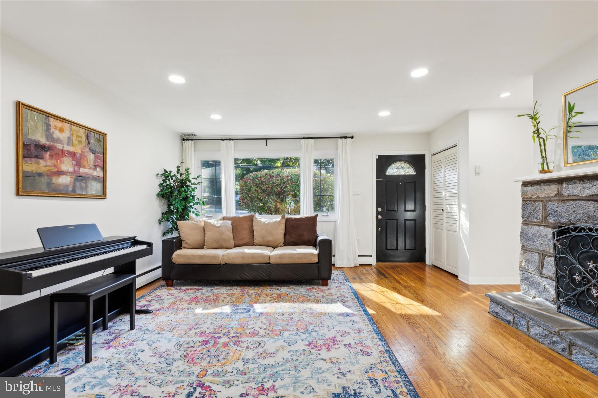290 W VALLEY FORGE ROAD