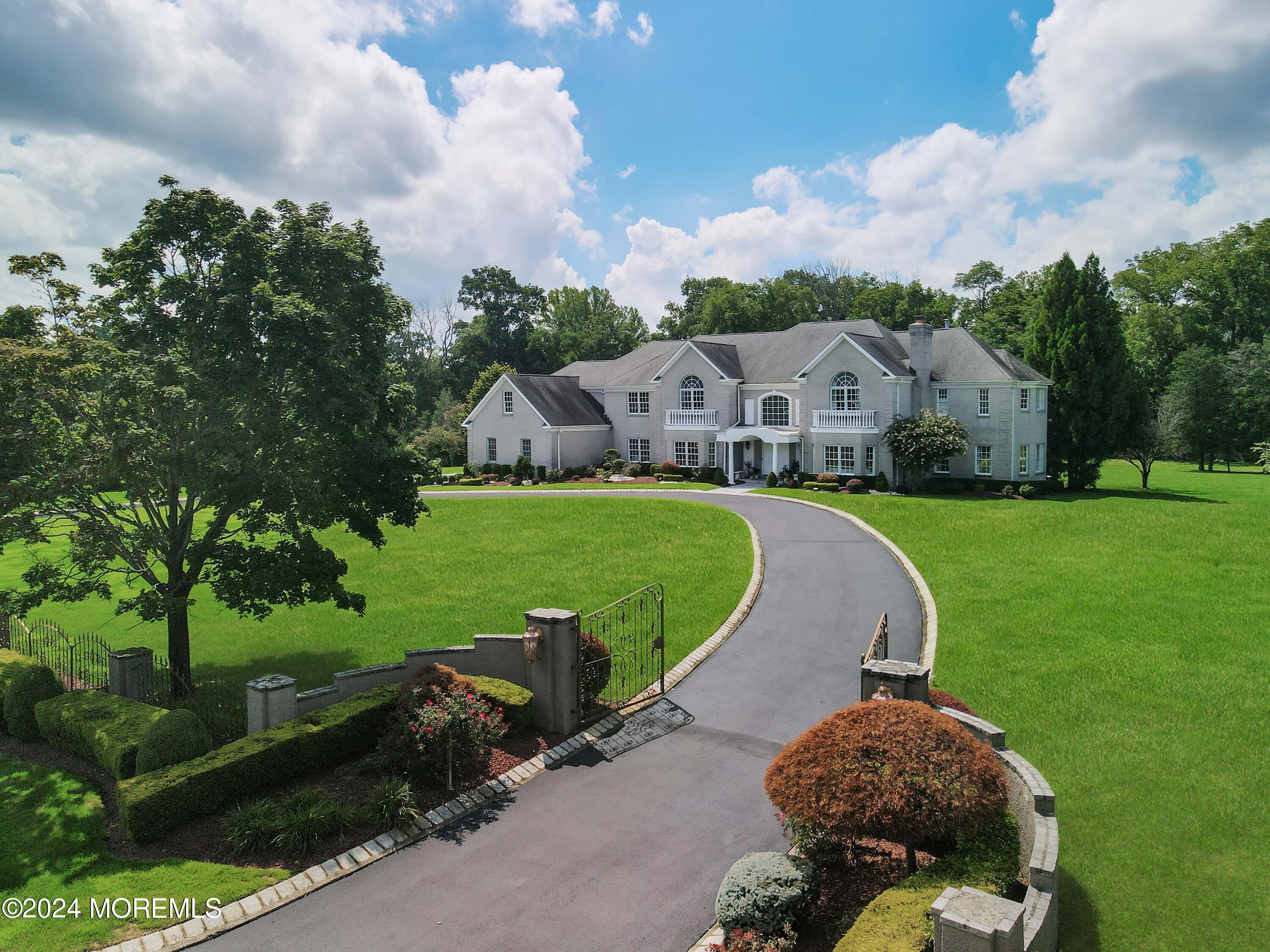 6 Evergreen Lane