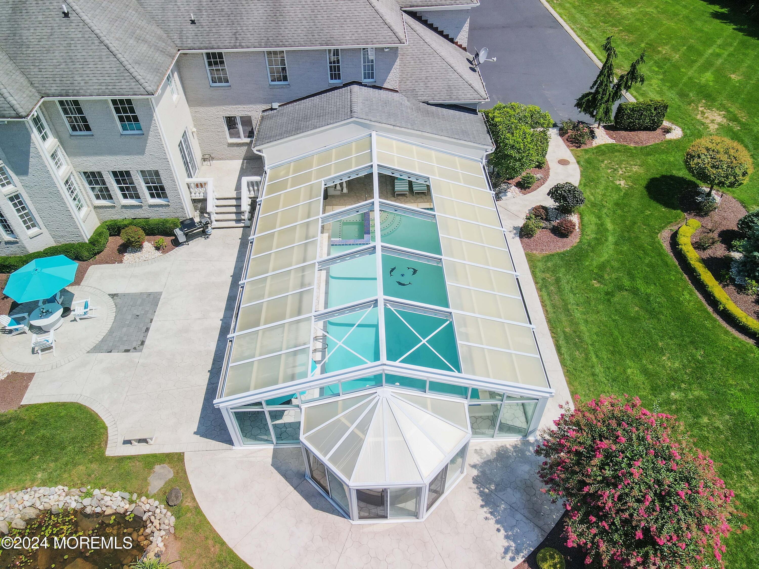 6 Evergreen Lane
