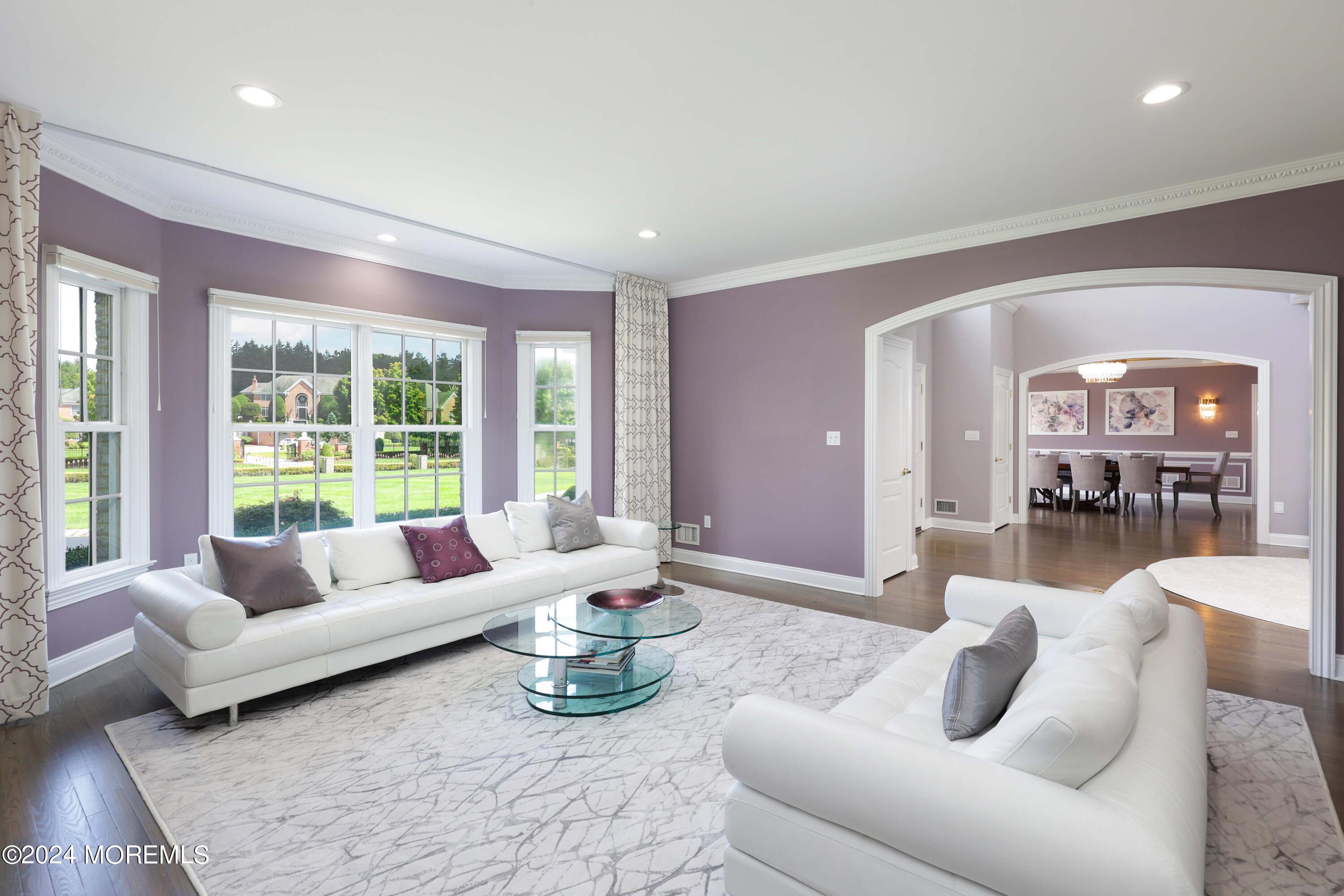 6 Evergreen Lane