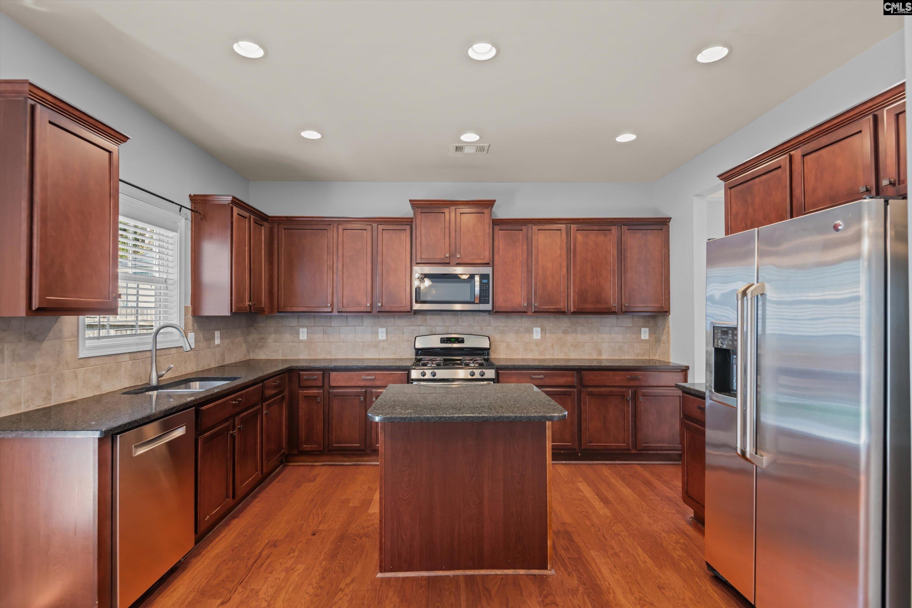 117 Loganberry Court