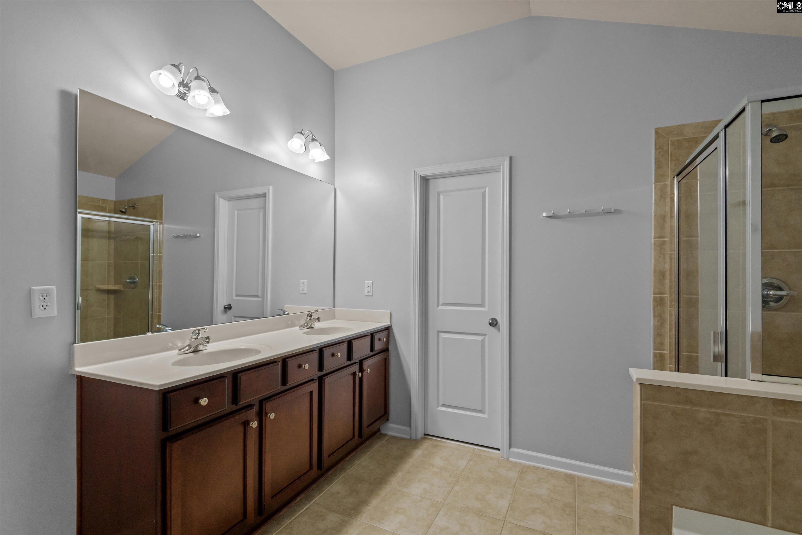 117 Loganberry Court