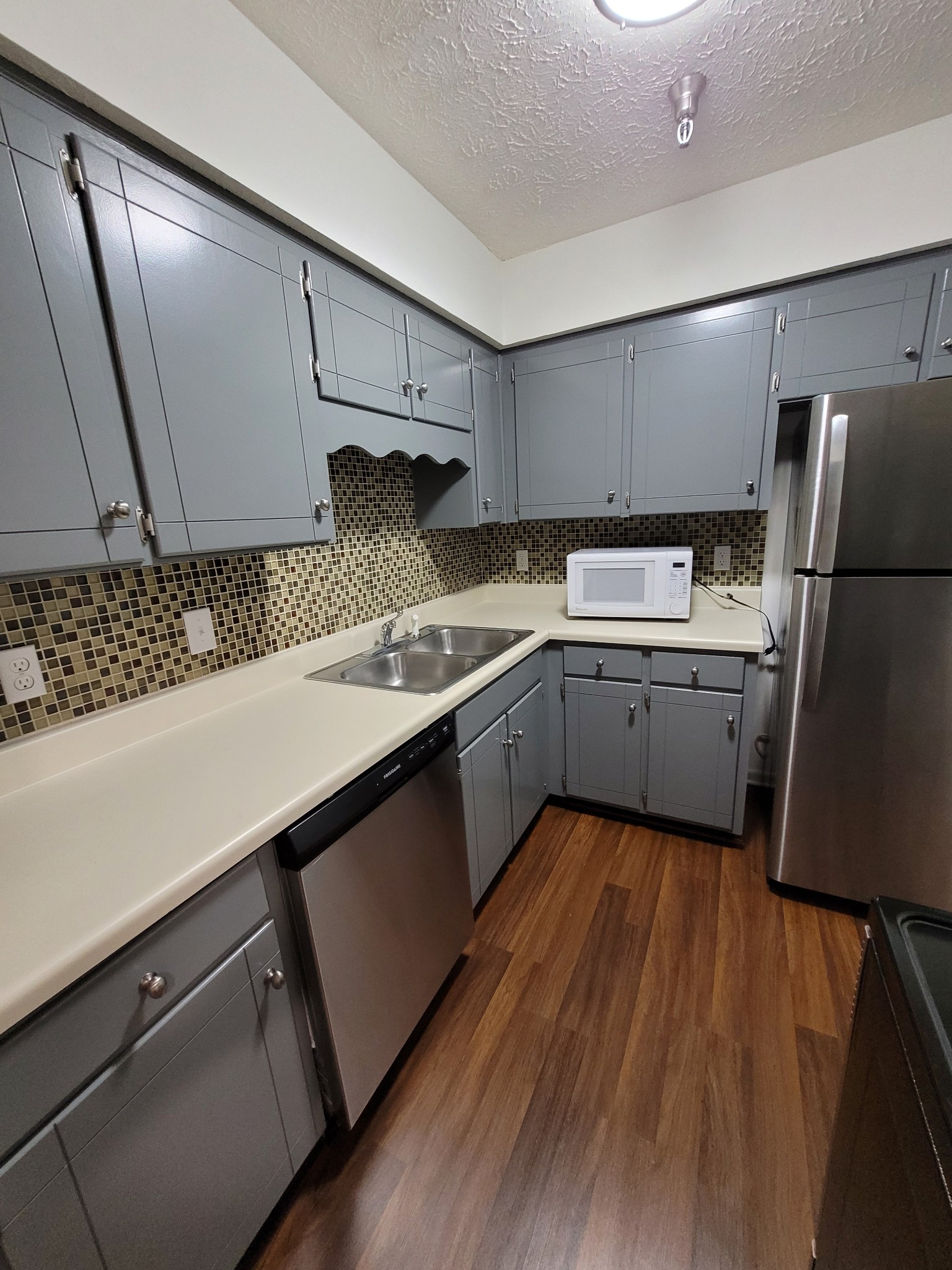 1808 State St Unit: 105