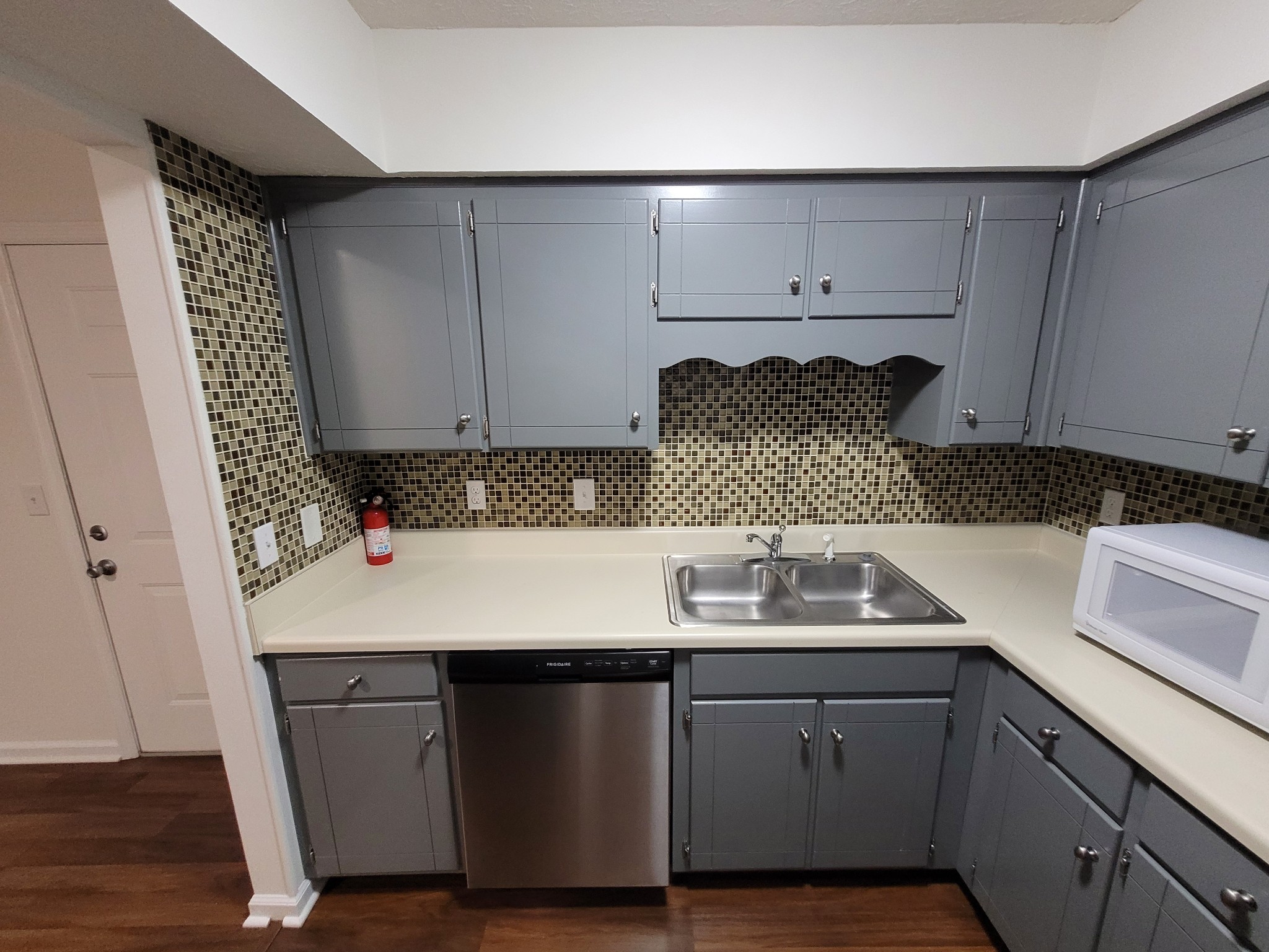 1808 State St Unit: 105