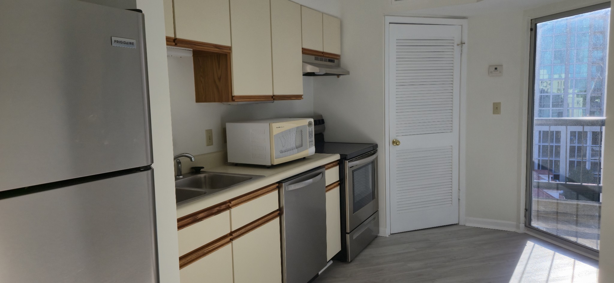 900 19th Ave, S Unit: 1001