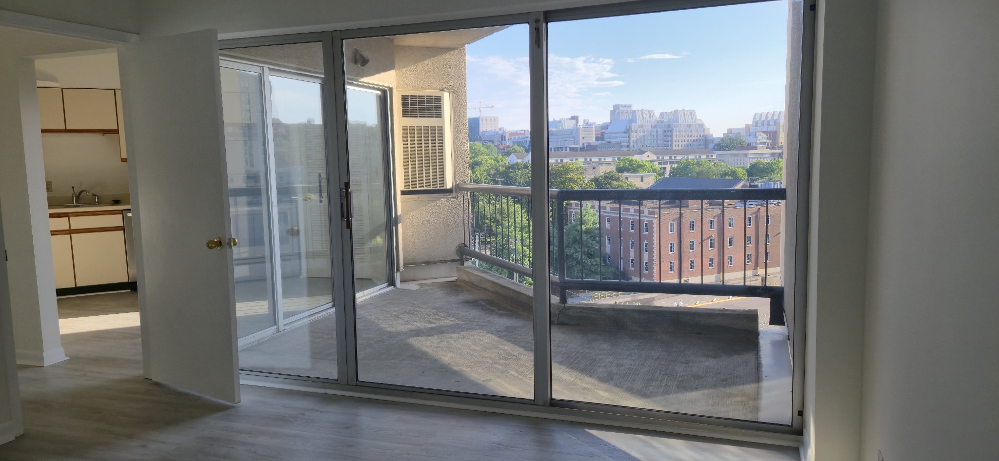 900 19th Ave, S Unit: 1001