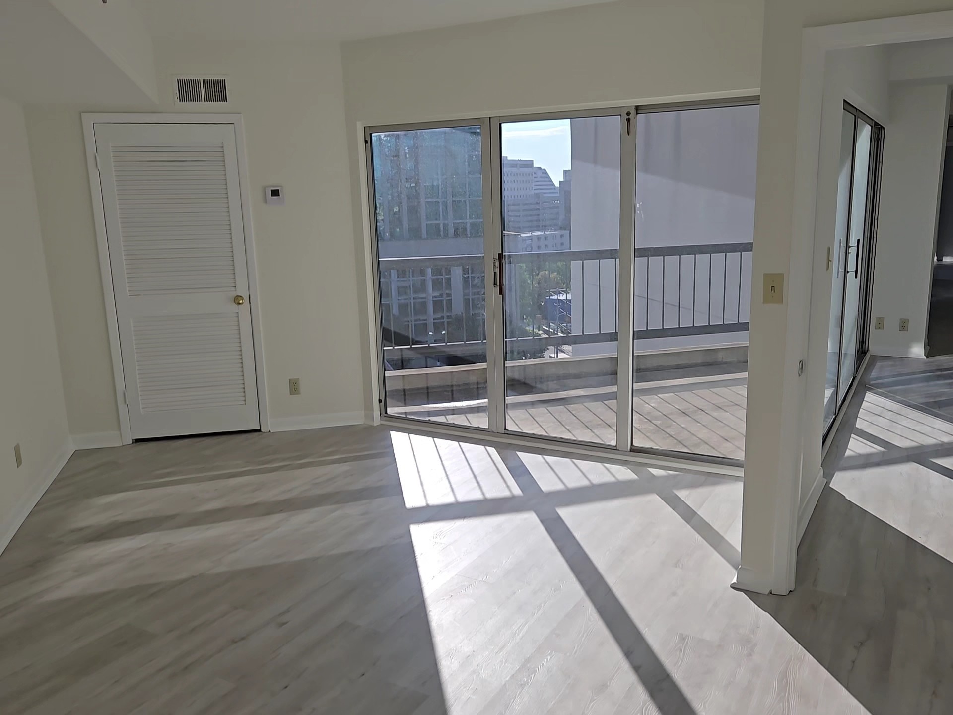 900 19th Ave, S Unit: 1001