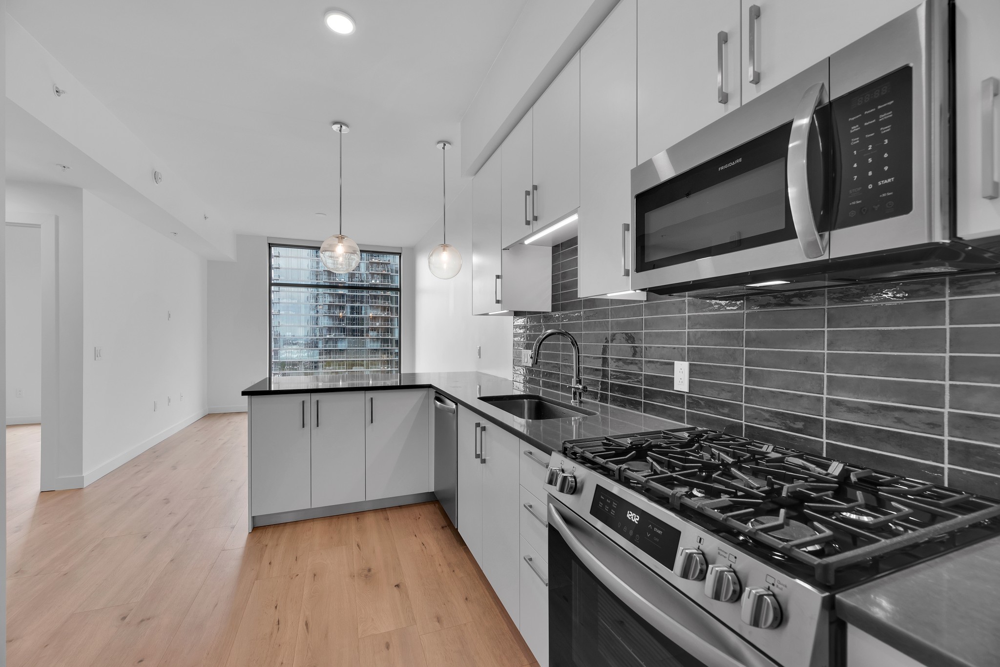 1212 Demonbreun St Unit: 1012