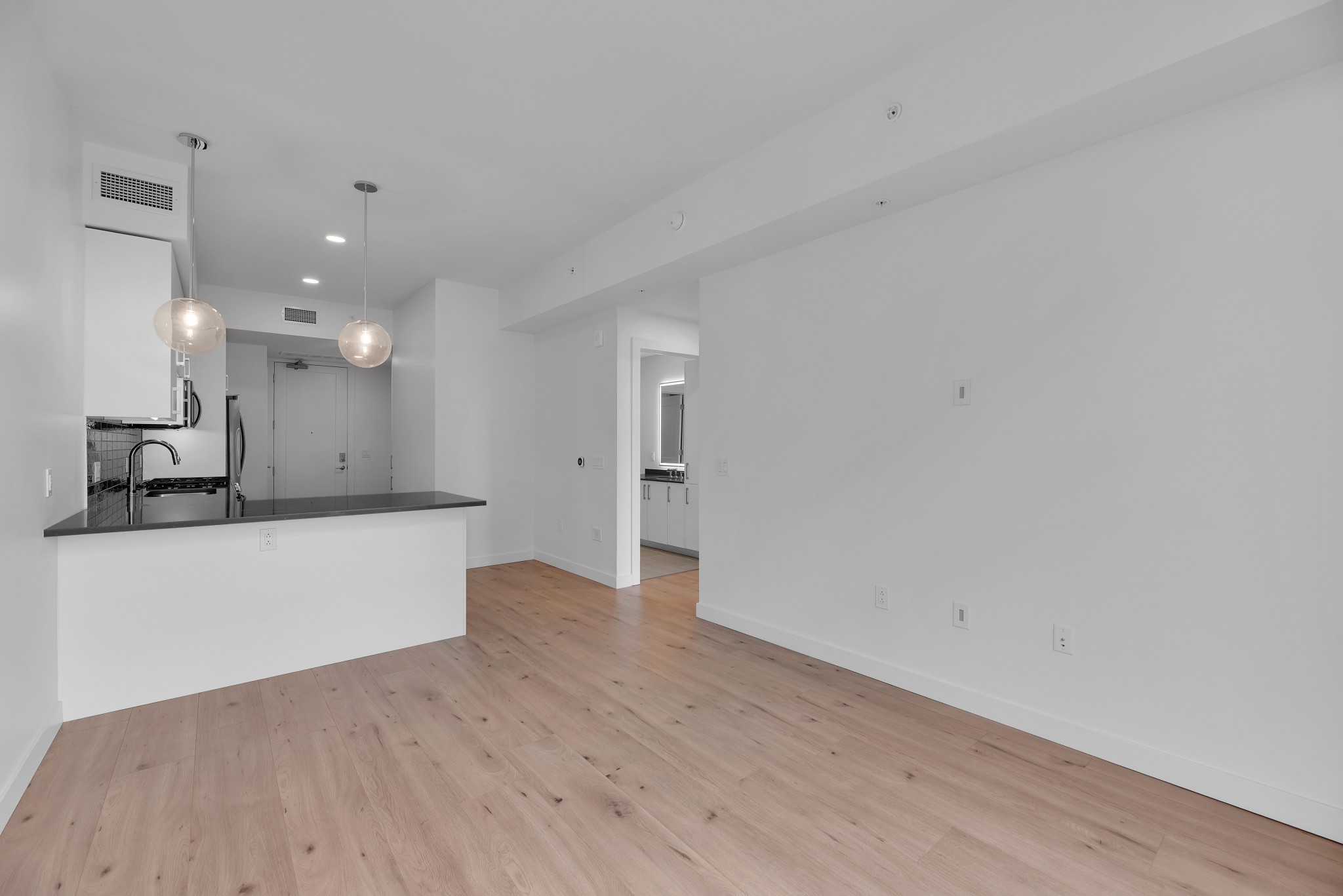 1212 Demonbreun St Unit: 1012