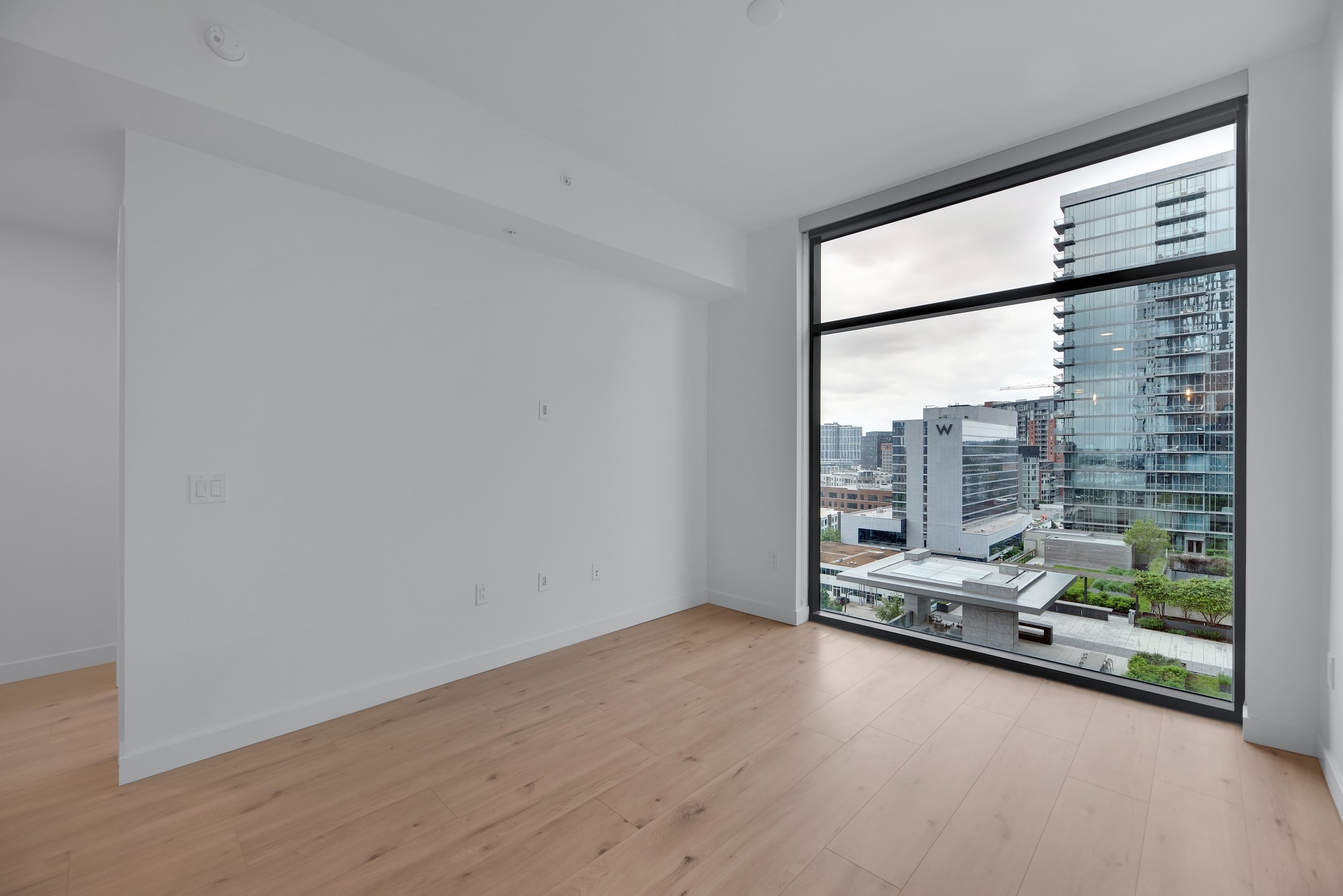 1212 Demonbreun St Unit: 1012