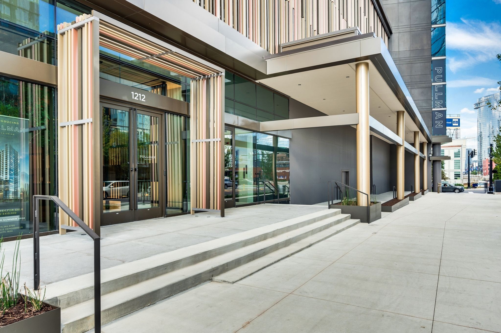 1212 Demonbreun St Unit: 1012