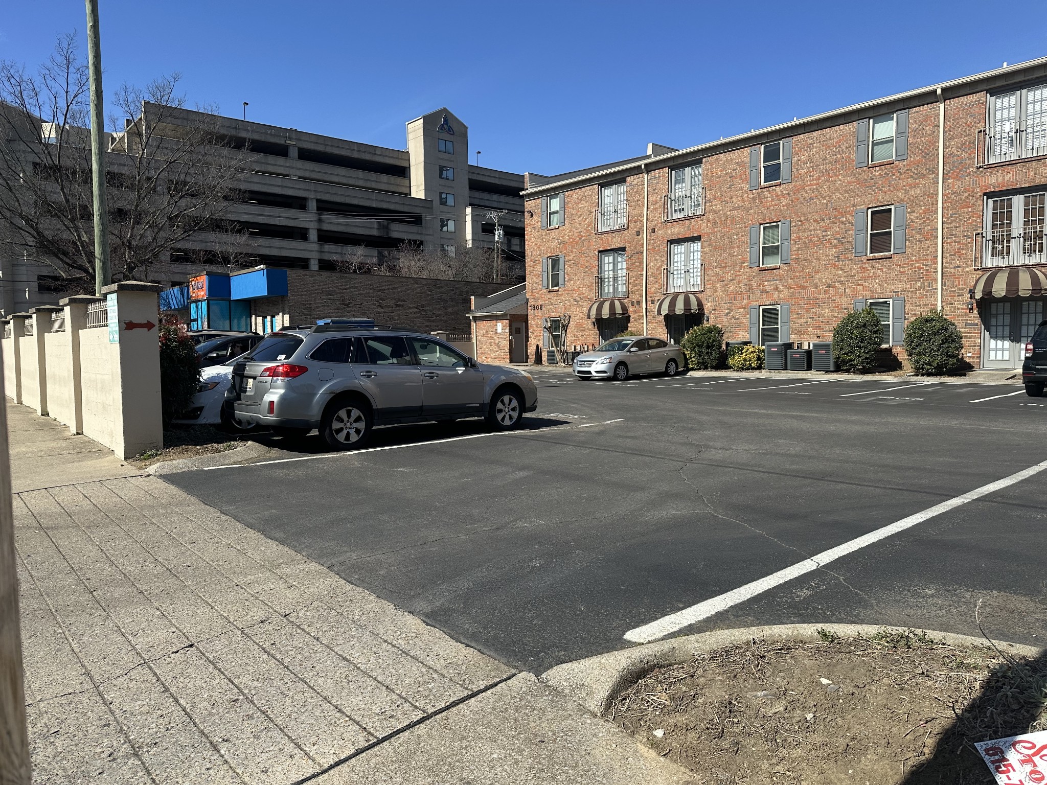 1808 State St Unit: 101