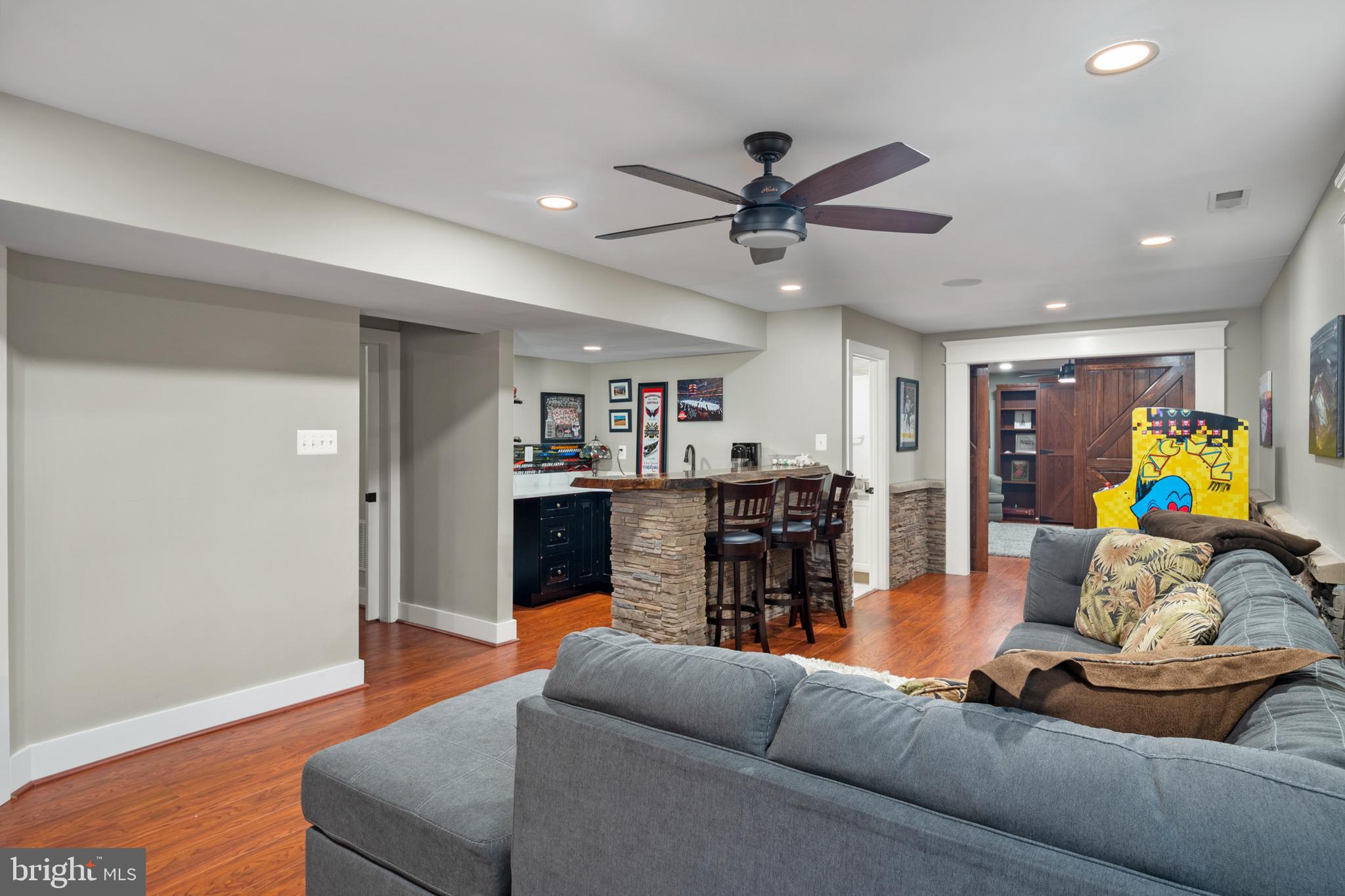 2416 Goldenrain Ct