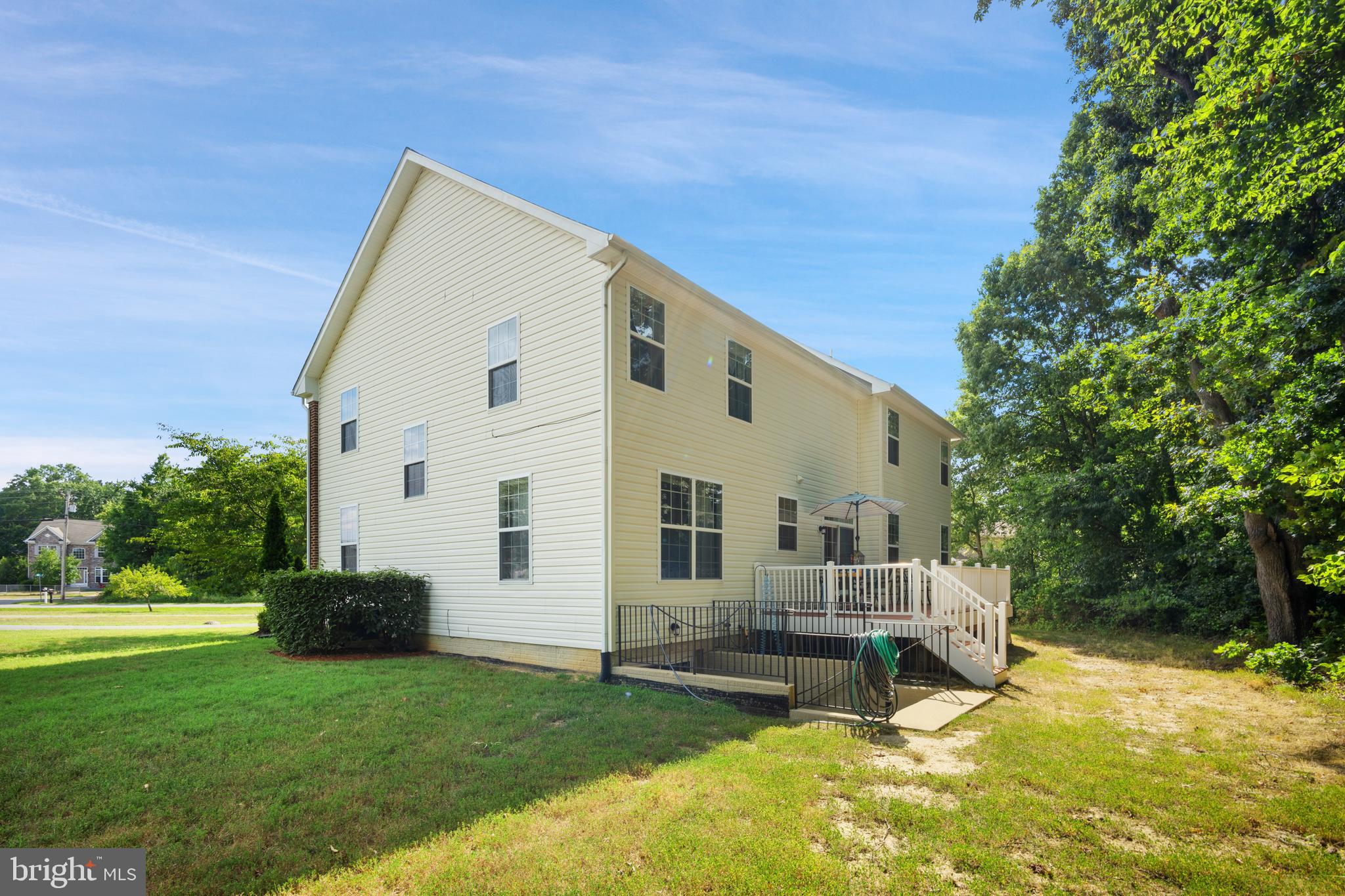 2441 Ellsworth Pl