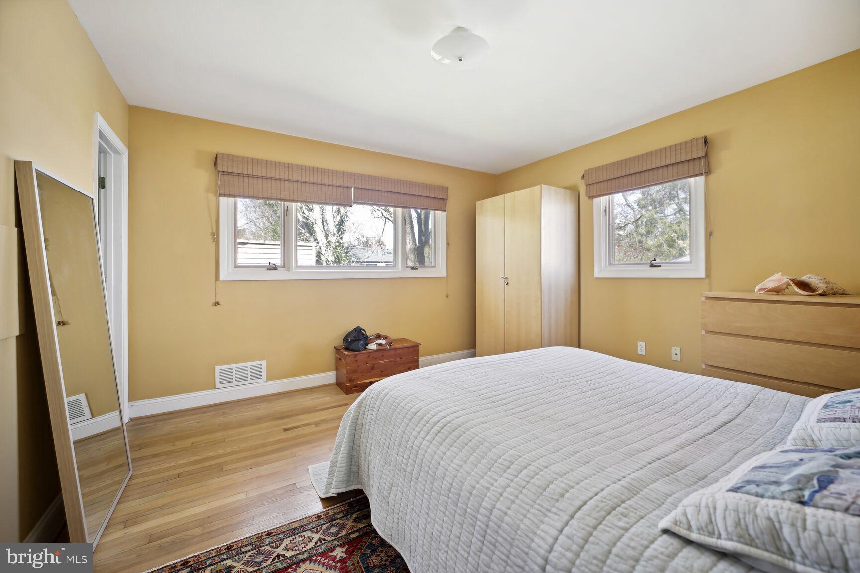 9312 Parkhill Ter