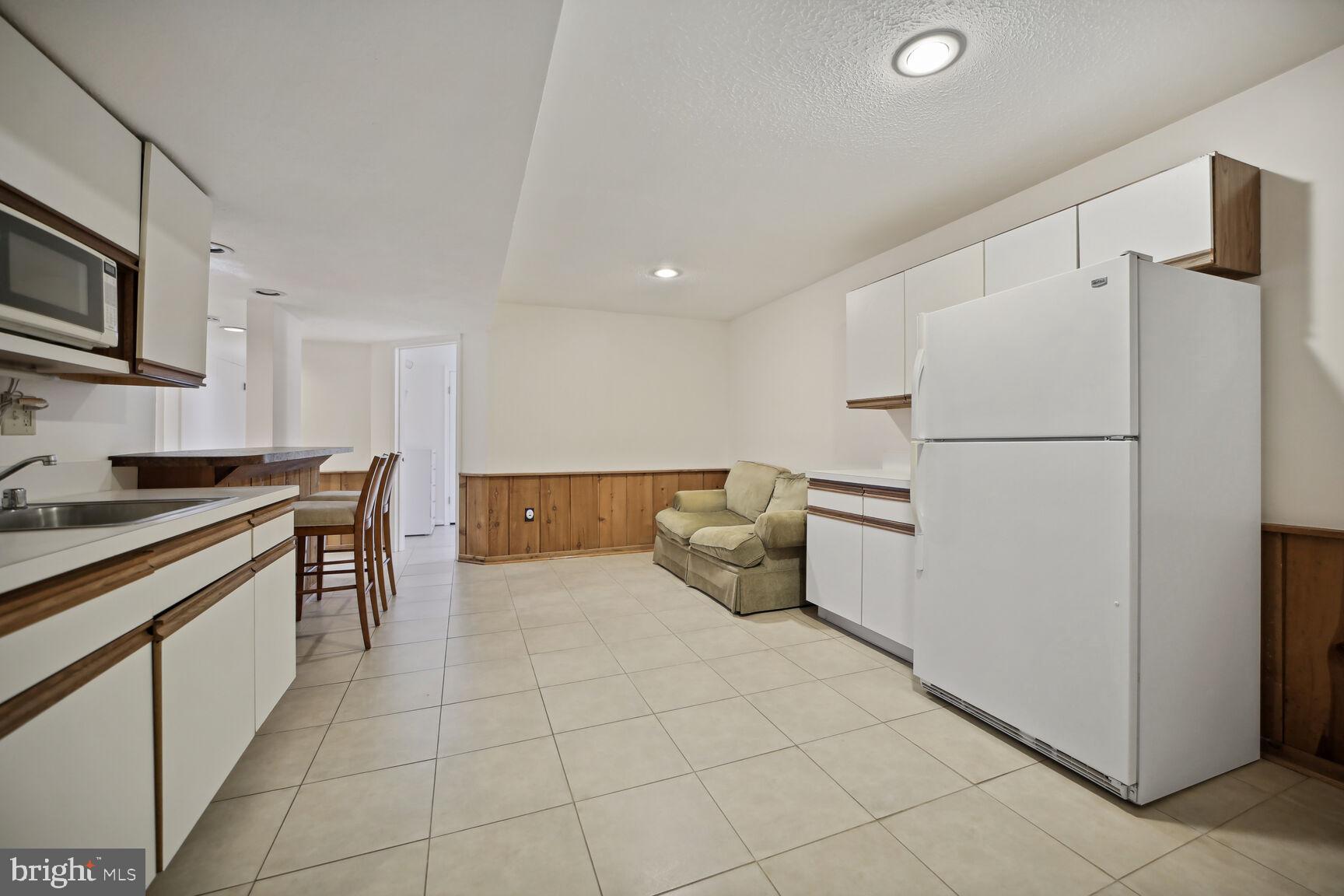 9312 Parkhill Ter