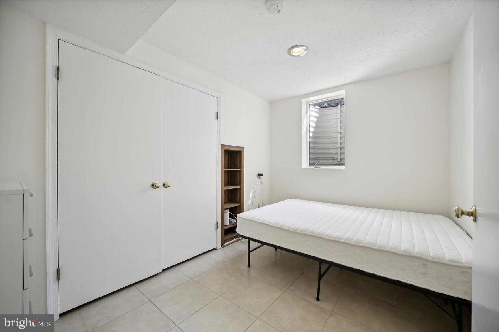 9312 Parkhill Ter