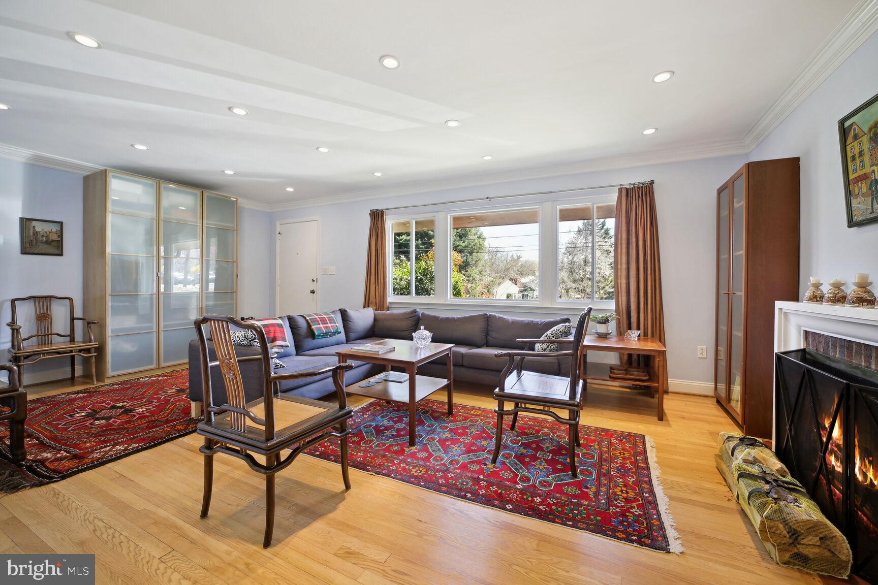9312 Parkhill Ter