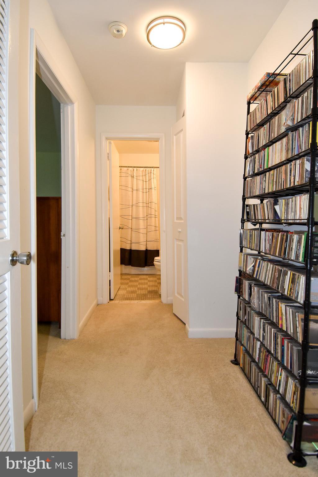 10613 Weymouth St #201