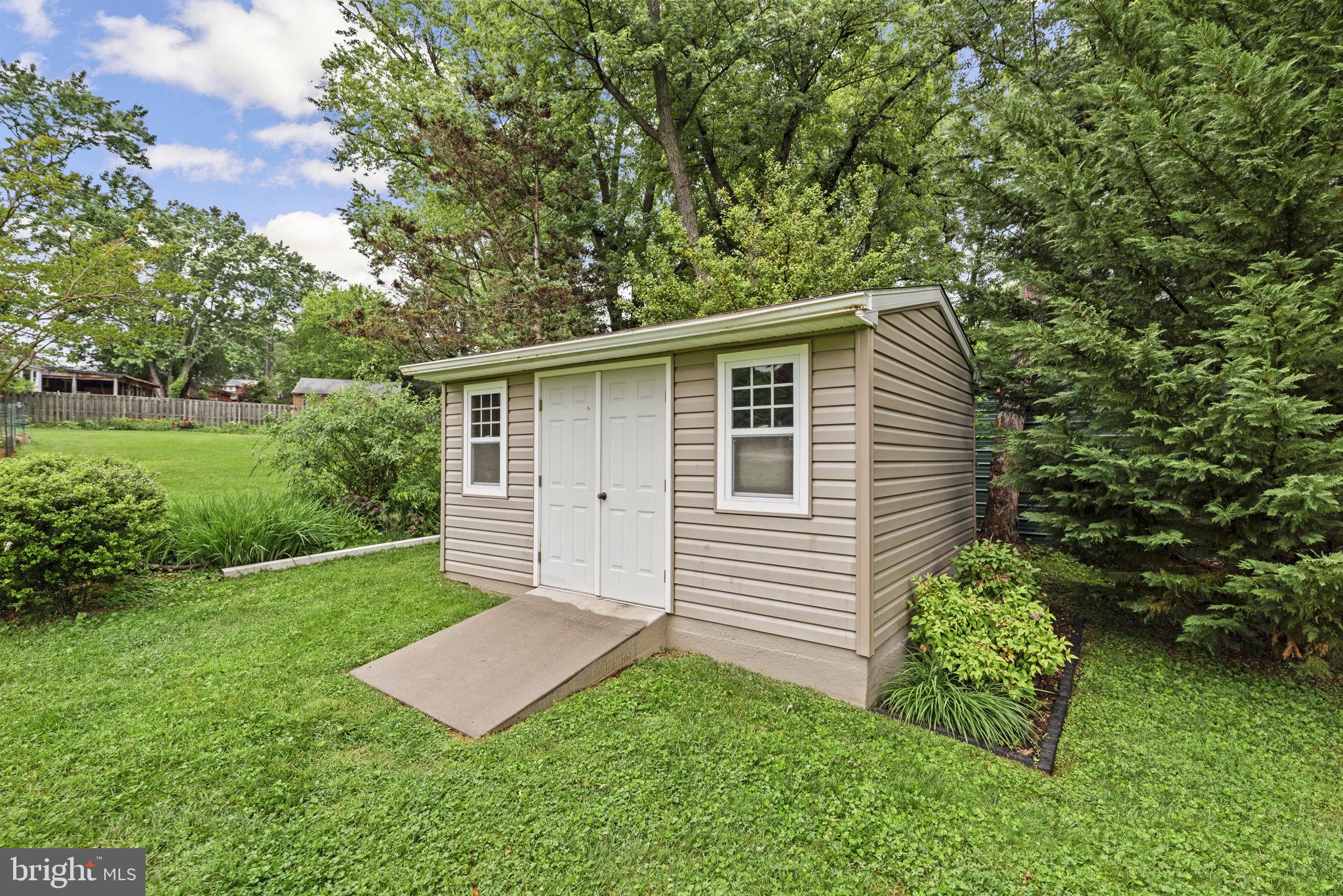 2424 Seibel Dr