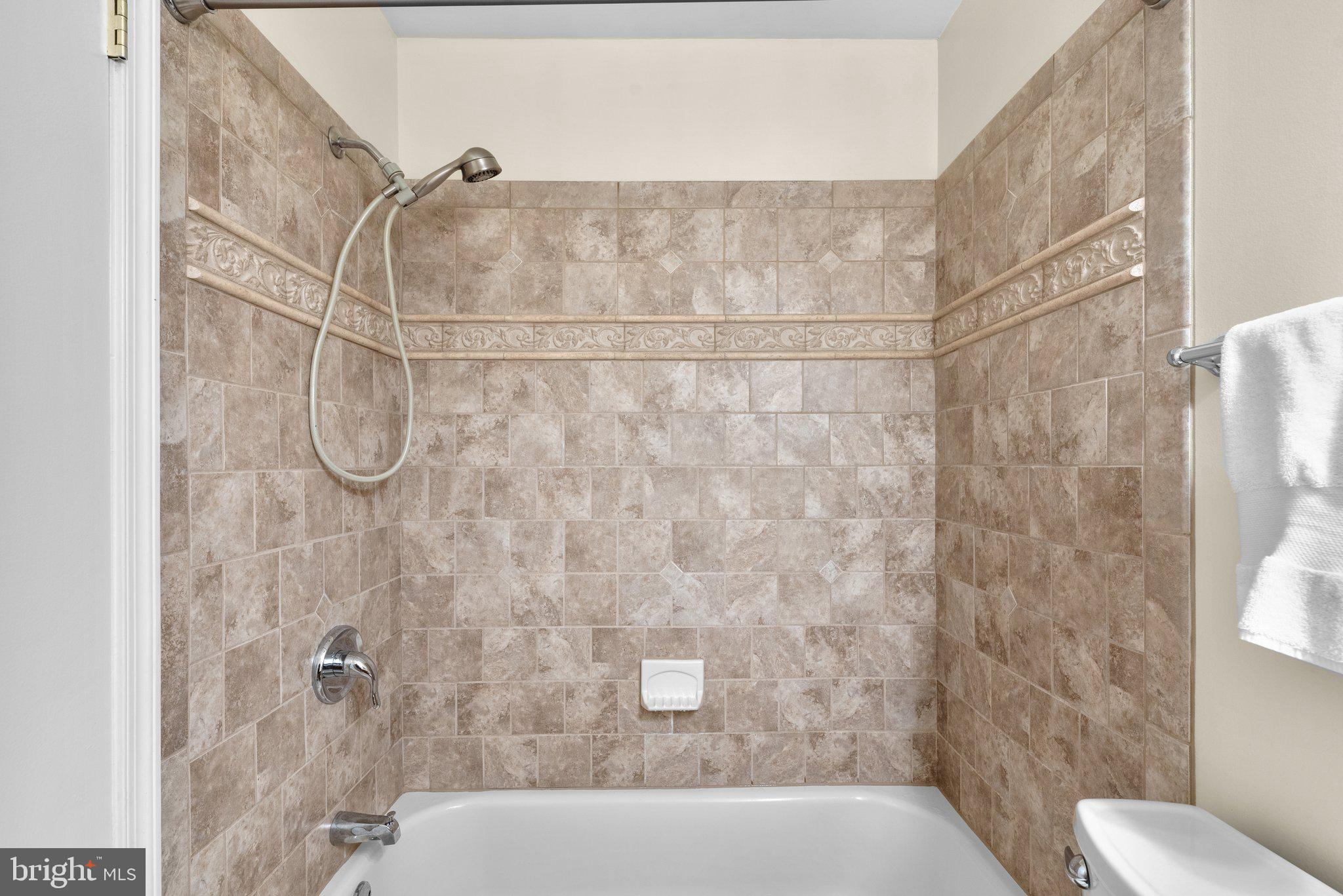 2424 Seibel Dr