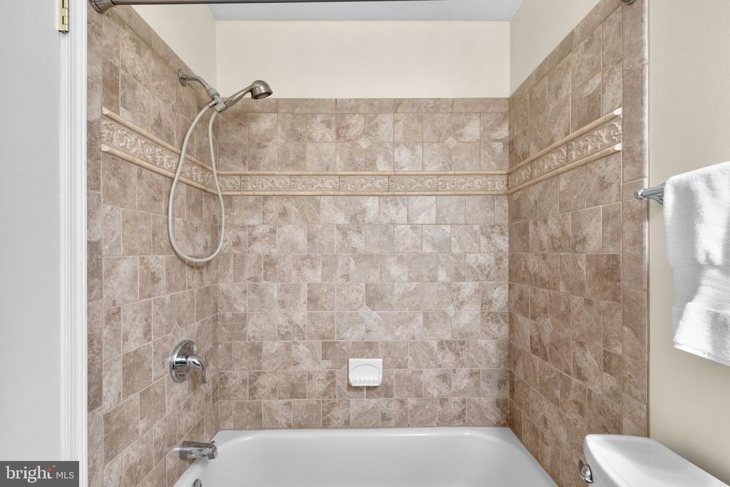 2424 Seibel Dr