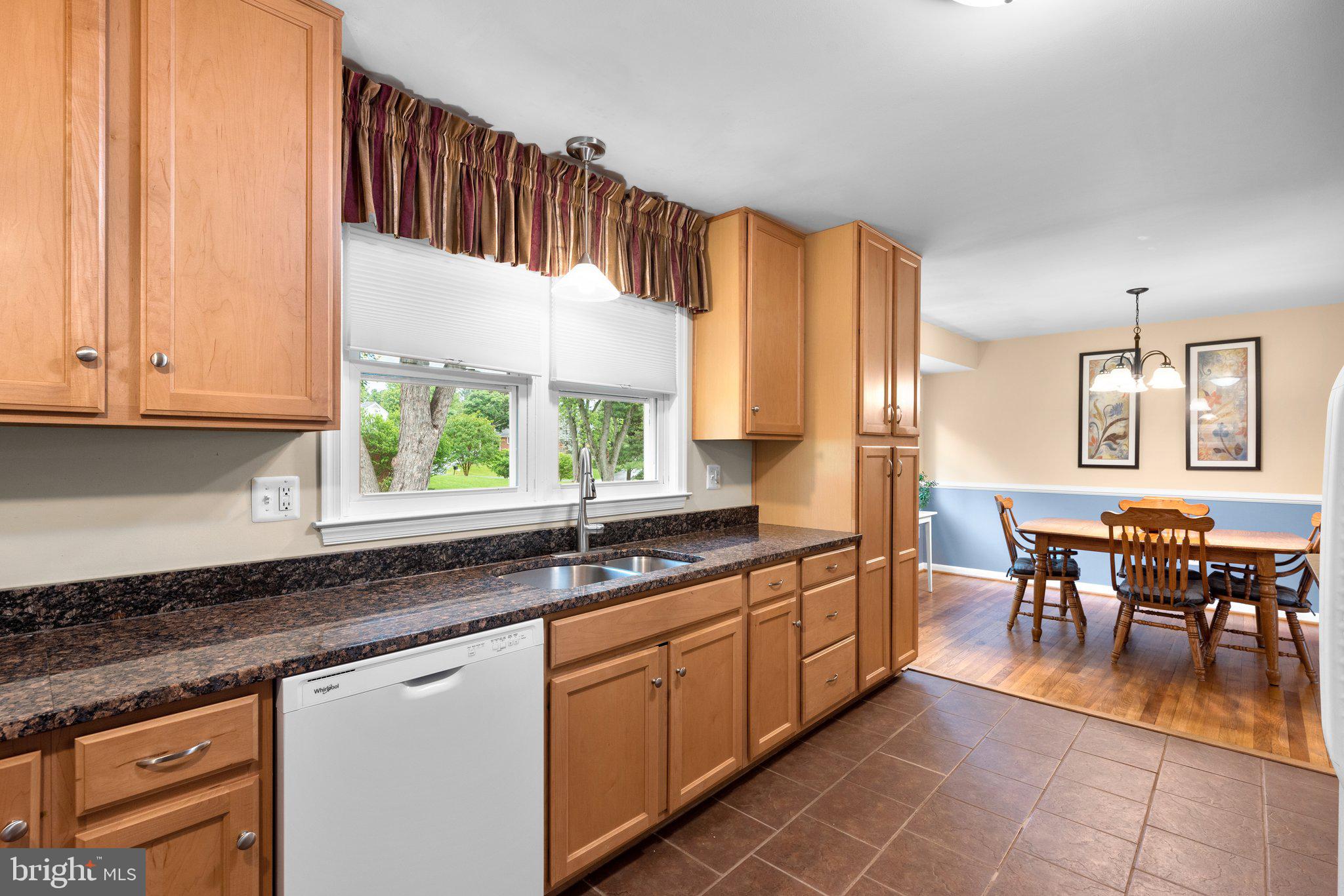 2424 Seibel Dr